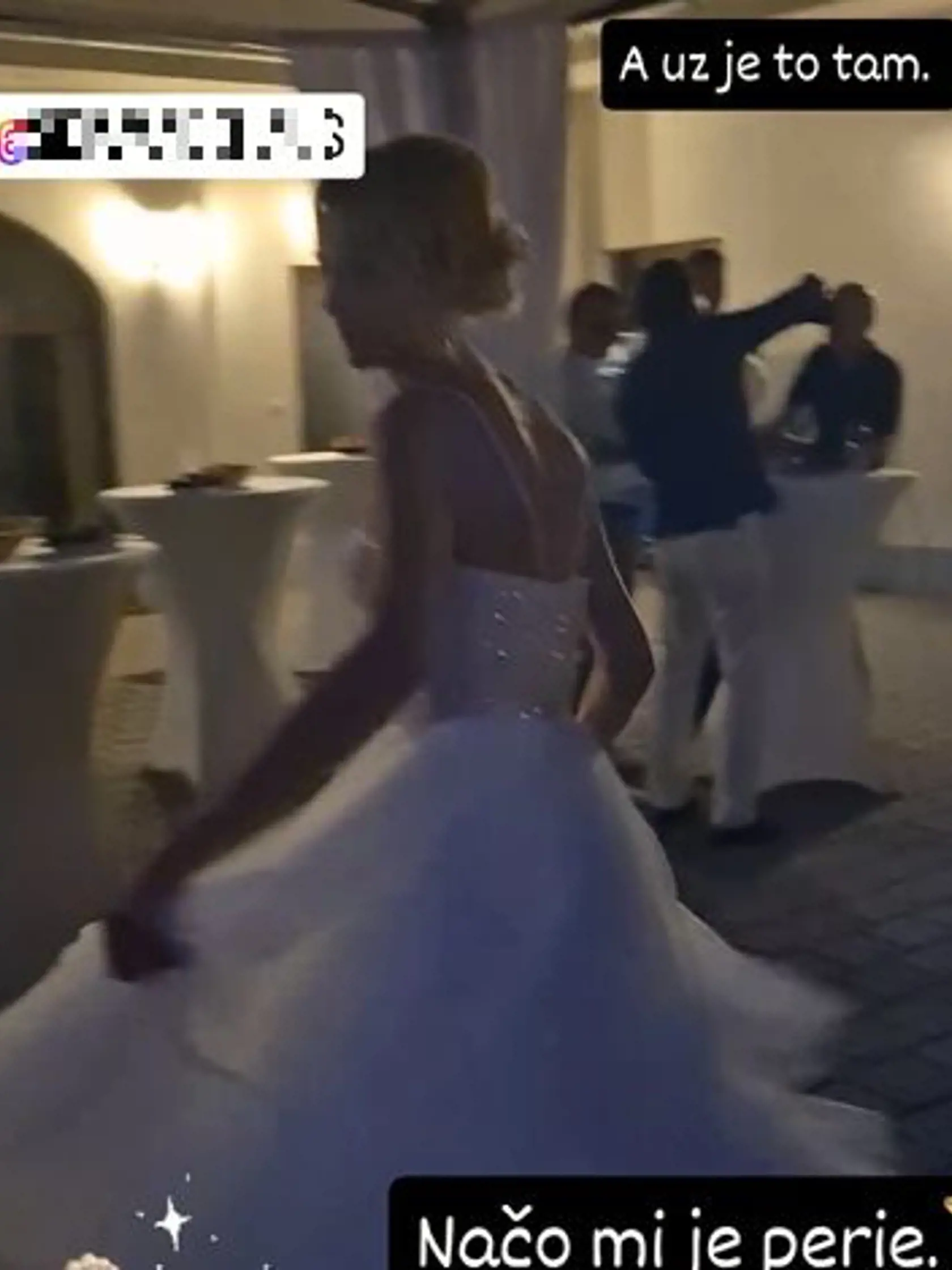 Exmanžel Martiny Šimkovičovej sa znova oženil. Na snímke jeho nová žena. Nevesta zvolila trblietavý top na ramienka.