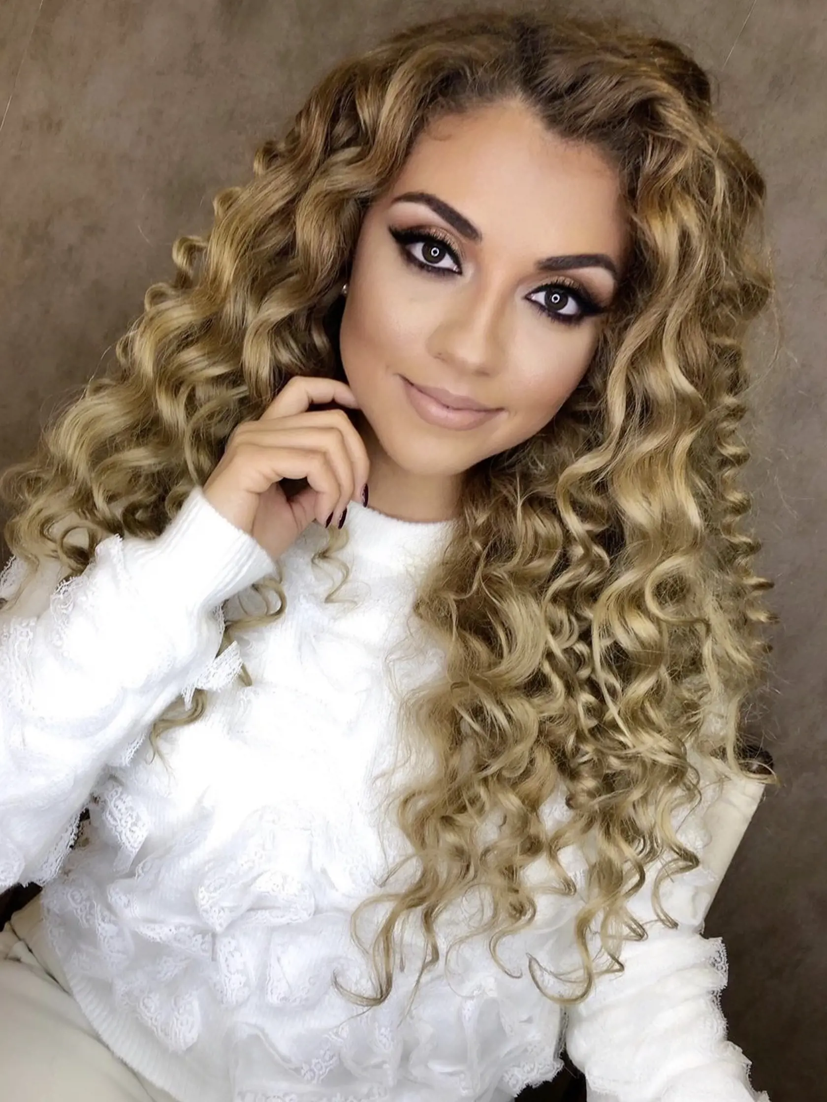 Vierka Ayisi