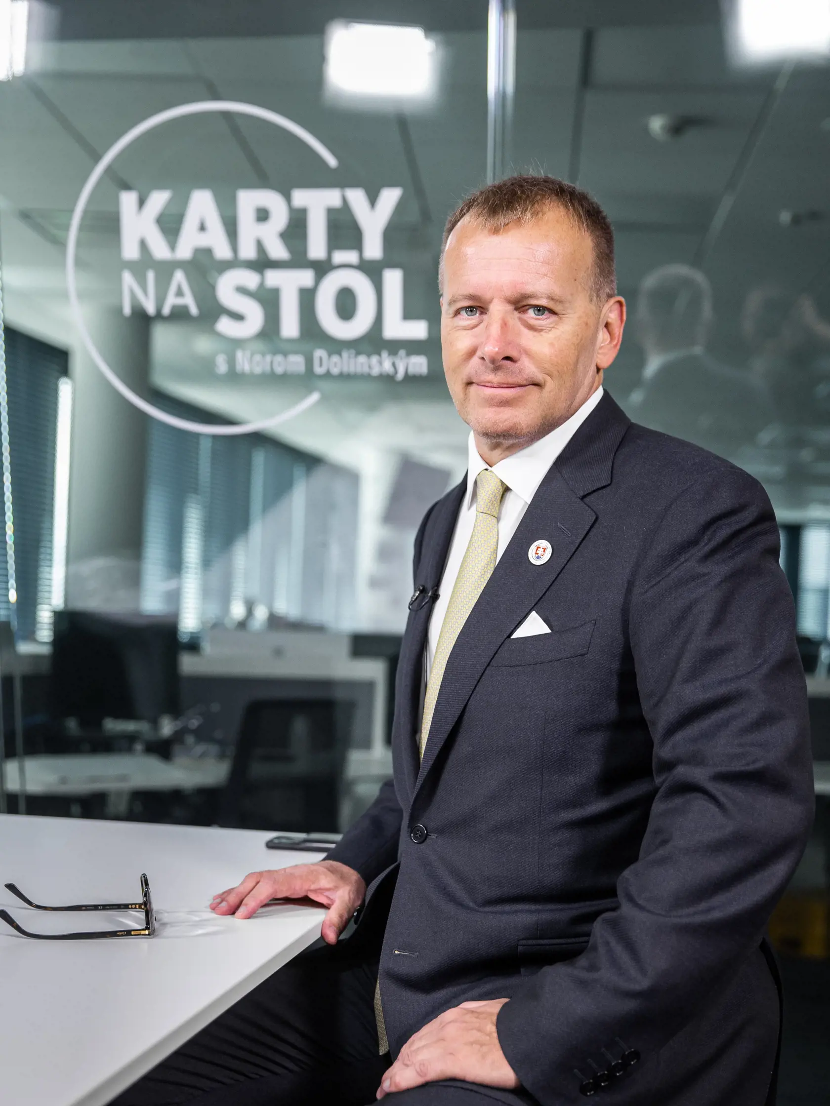 Diskusná relácia "Karty na stôl", ktorej hosťom bol Boris Kollár.
