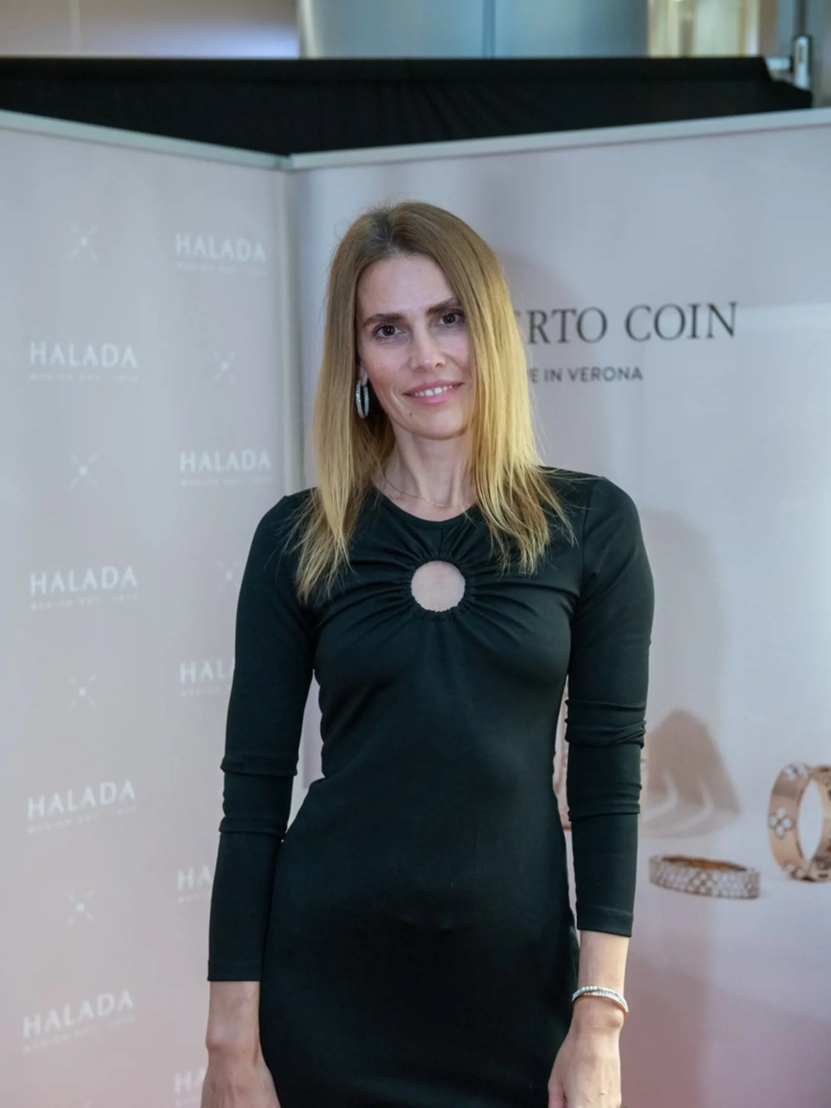 Sestra exmissky Magdy Šebestovej Jarmila Šebestová.