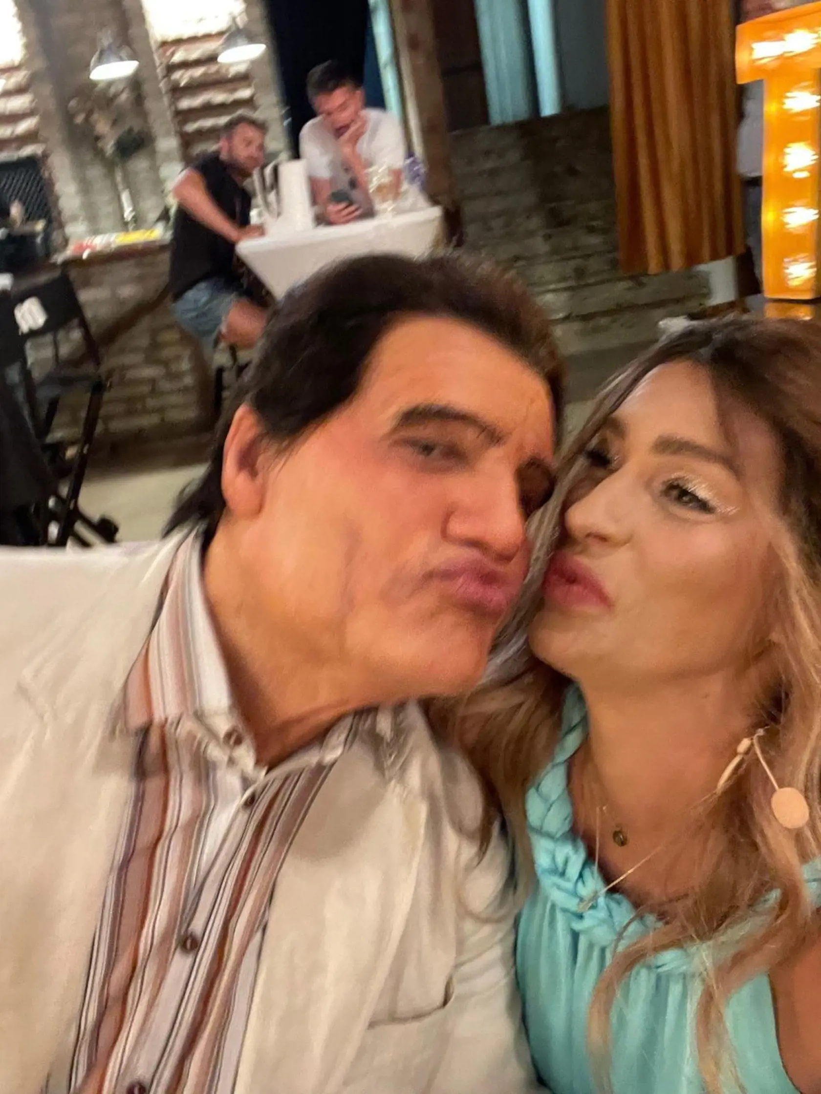 Jasmina ani len netušila, že jej manžel príde zamaskovaný ako brat pána Pátroviča.