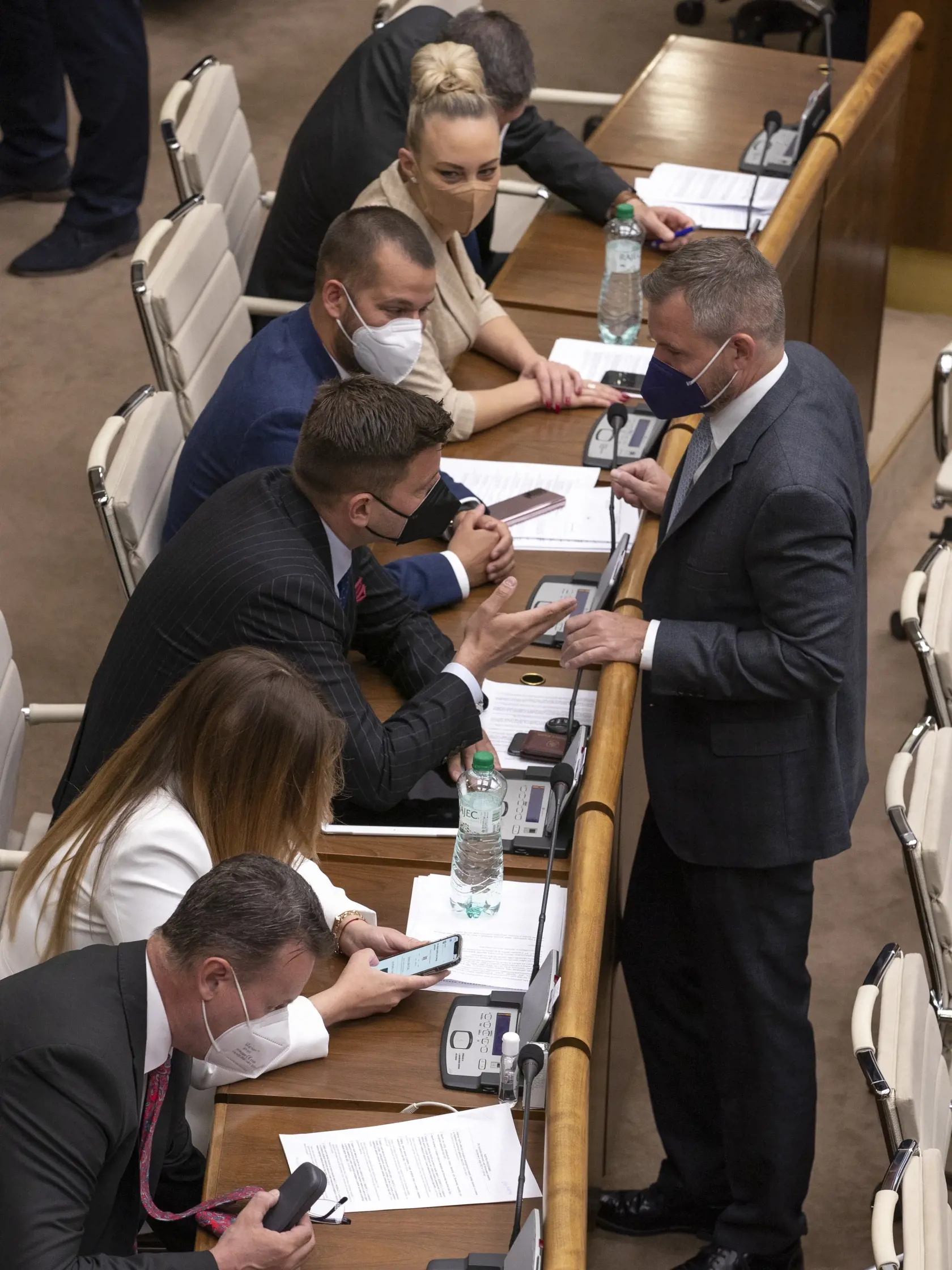 29. schôdza Národnej rady SR, na ktorej bol okrem iného prerokovaný aj poslanecký návrh vyslovenia nedôvery členovi vlády SR Márii Kolíkovej poverenej riadením Ministerstva spravodlivosti Slovenskej republiky.