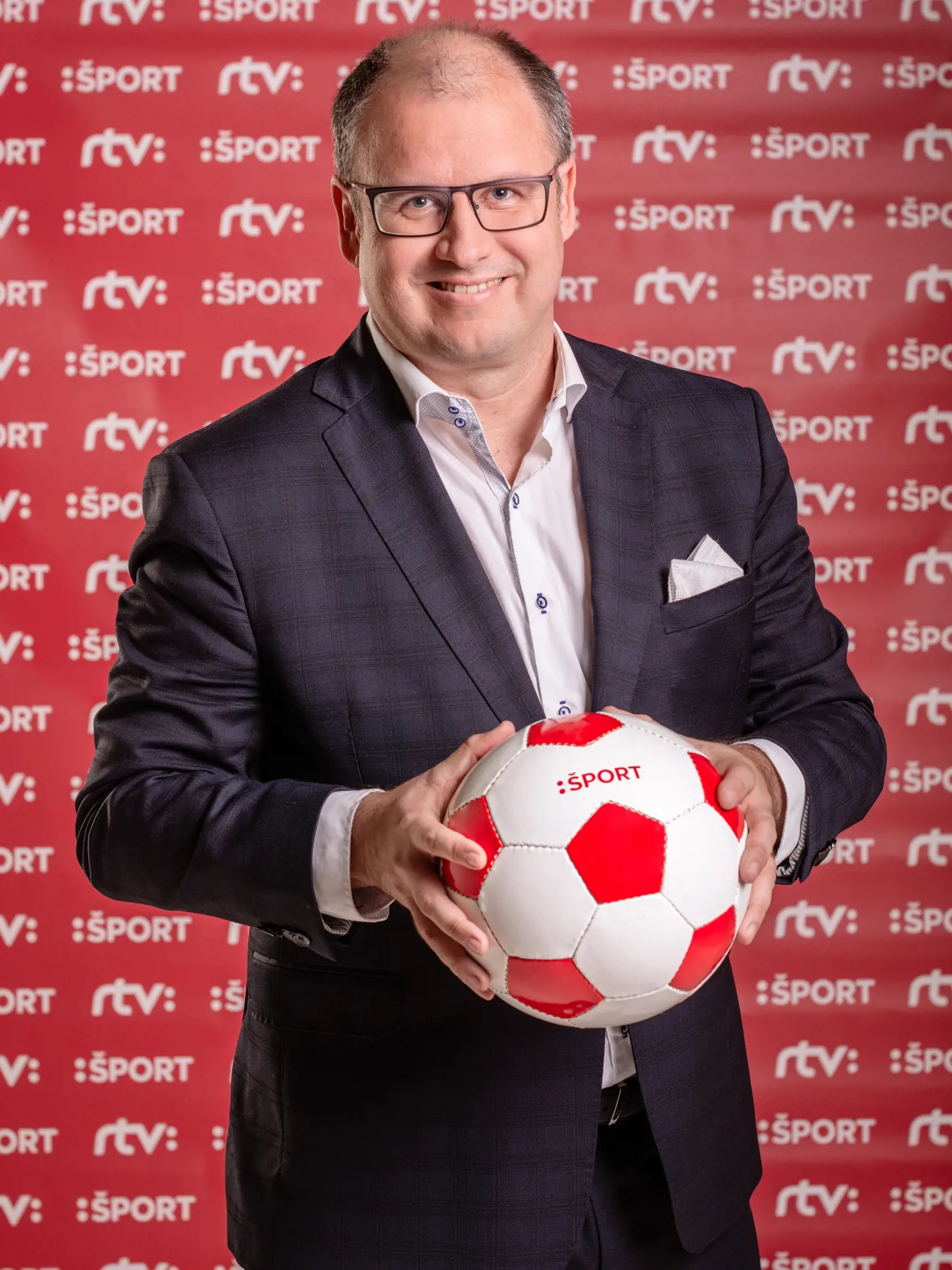 Marcel Merčiak na nových fotkách ku kanálu Šport RTVS.