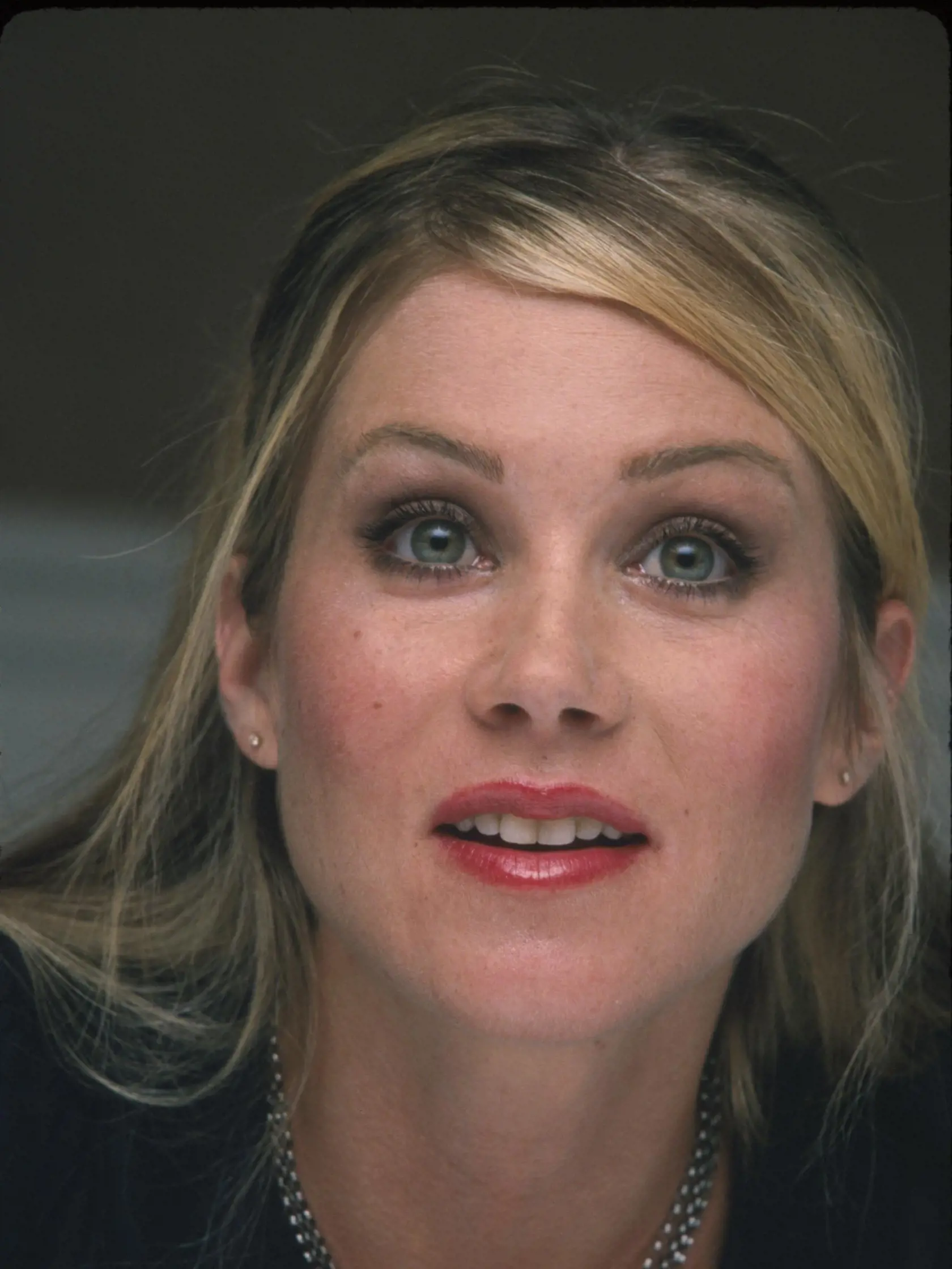 Applegate Christina  (3/2002)