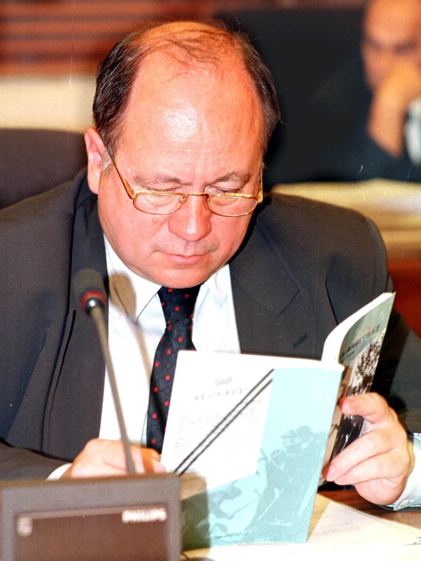 Hudec sa politike začal venovať po roku 1989.