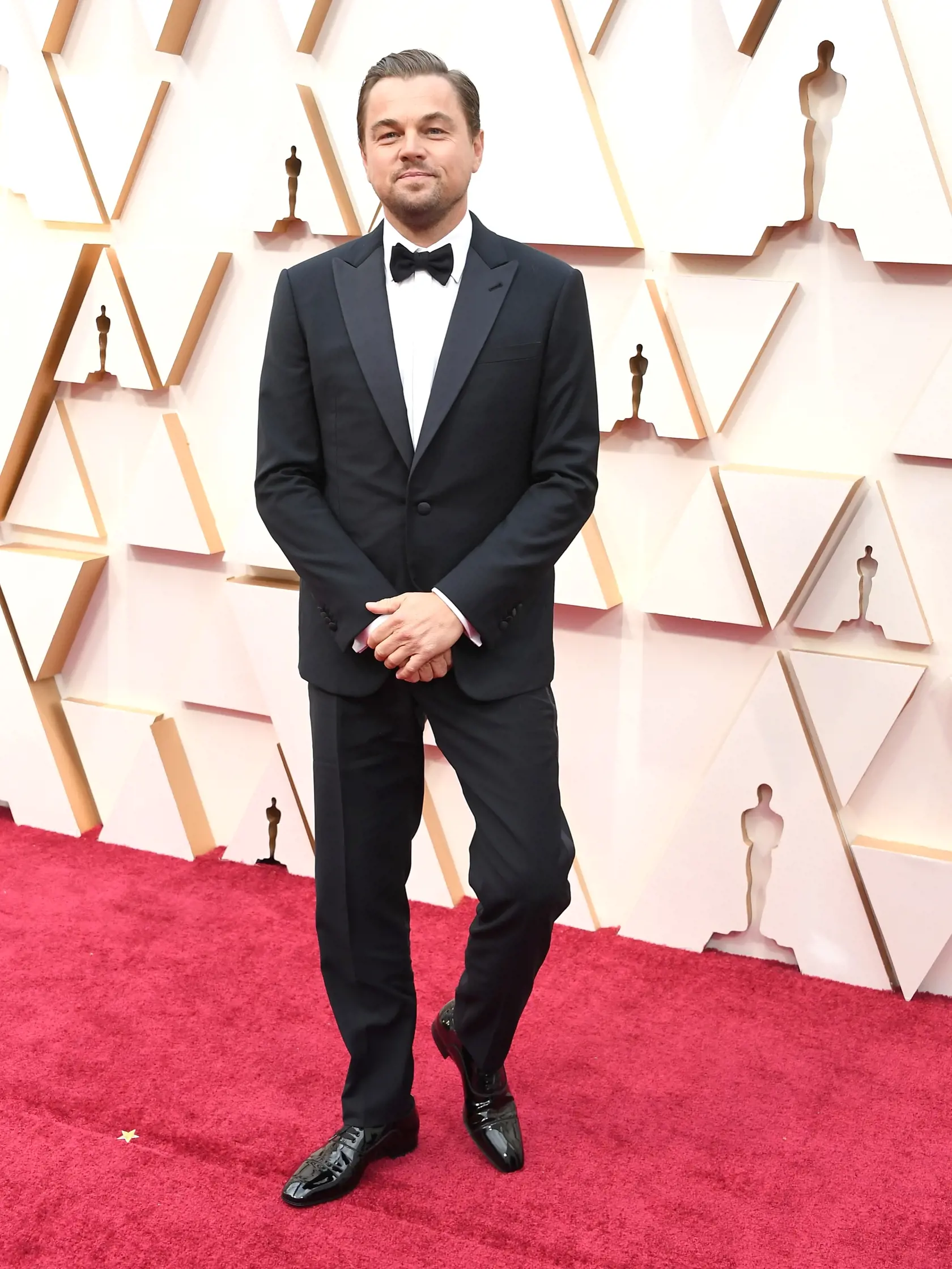 Leonardo DiCaprio sa objavil na červenom koberci bez svojej priateľky.