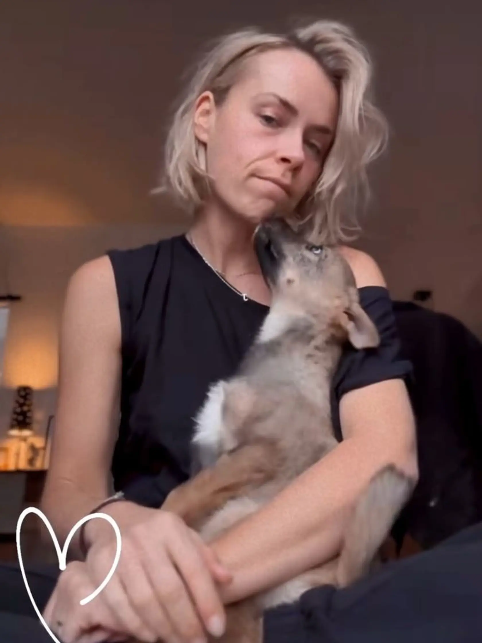 Herečka sa teší z adoptovaného psa. 