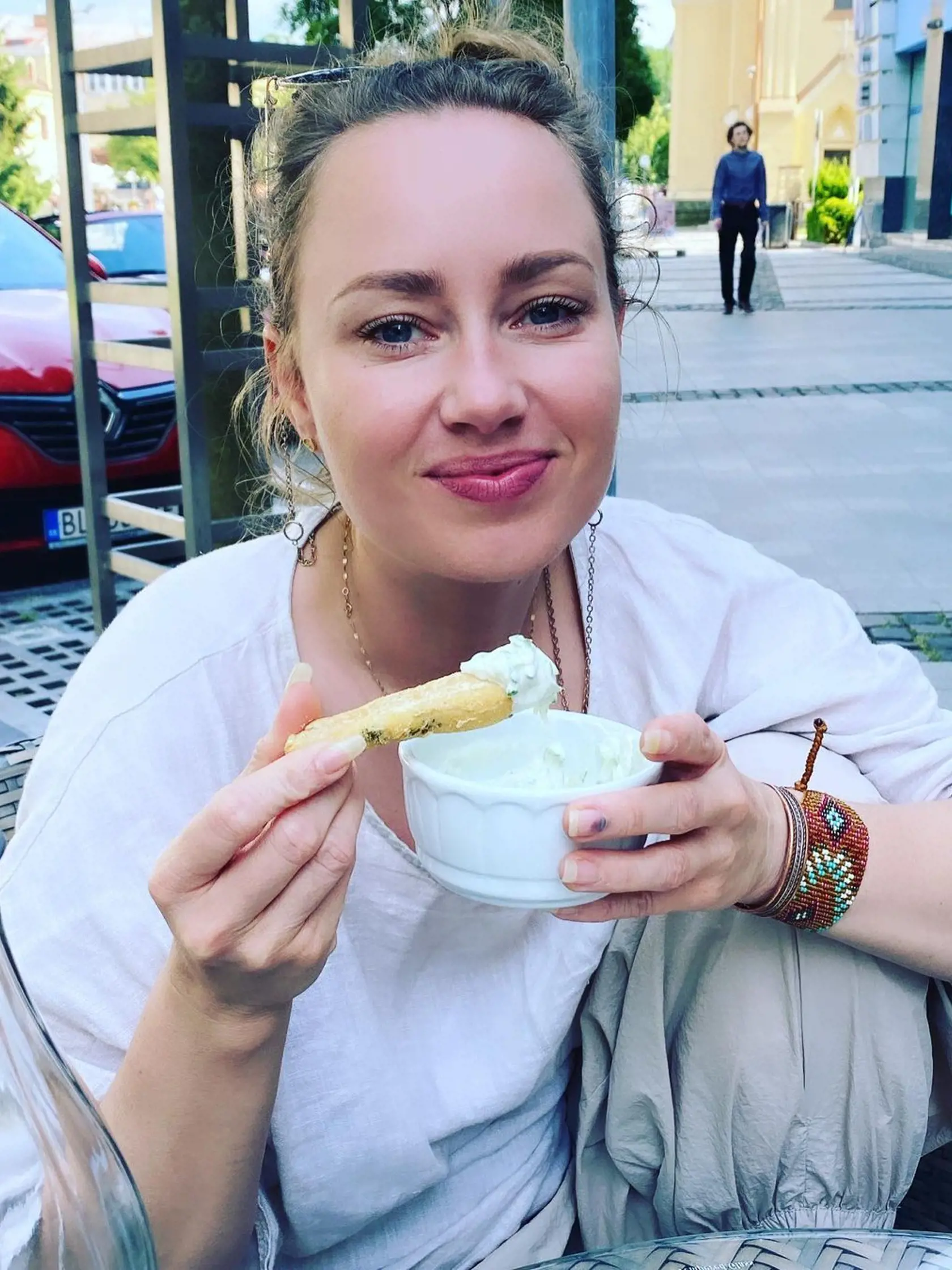 Natália rada varí, ale chutí jej aj vonku - chválila tzaziki v Banskej Bystrici.
