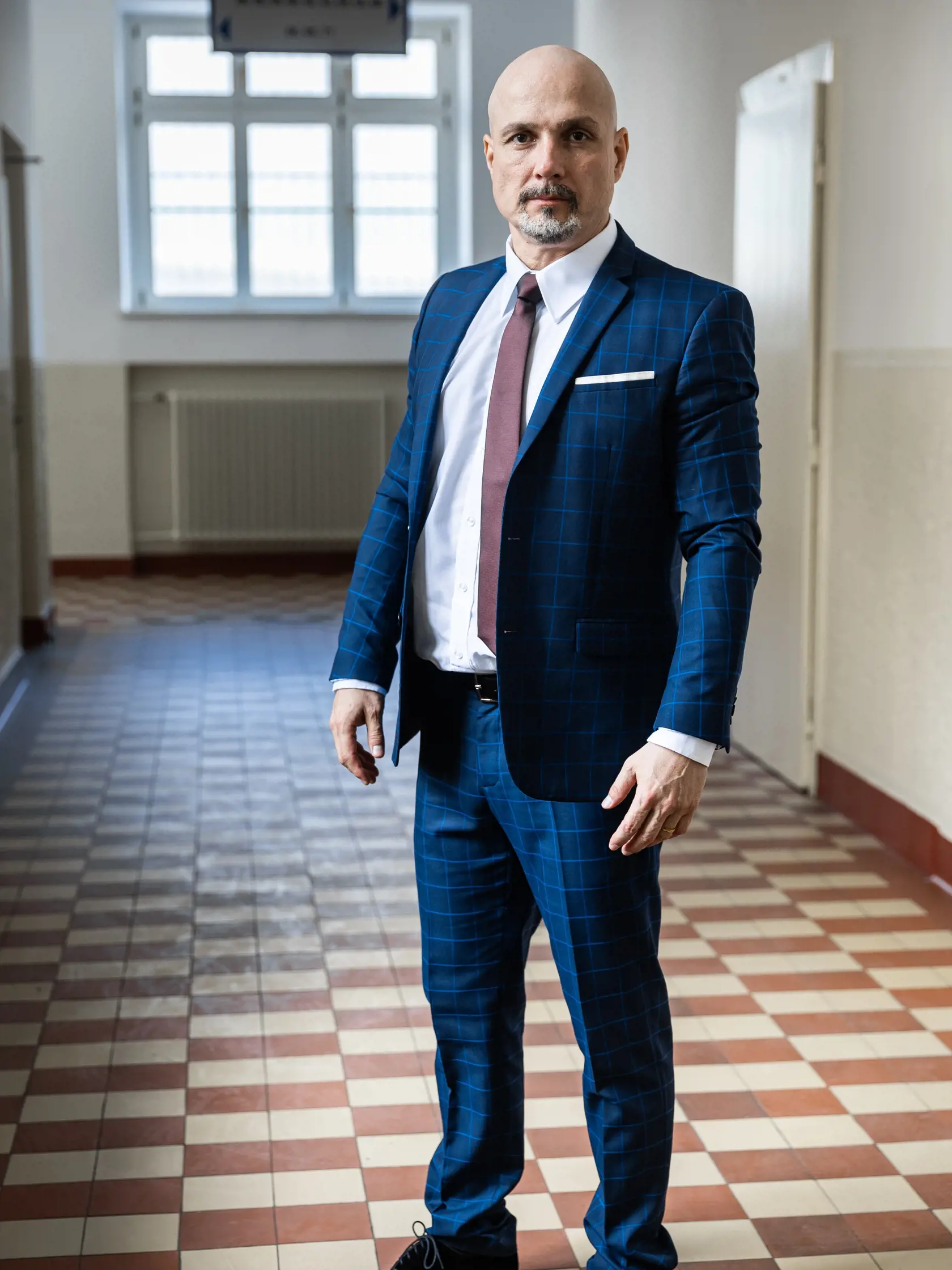 Posledný natáčací deň filmu o Mikulášovi Černákovi MIKI v bratislavskom Justičnom paláci. Na snímke Dušan Cinkota. 