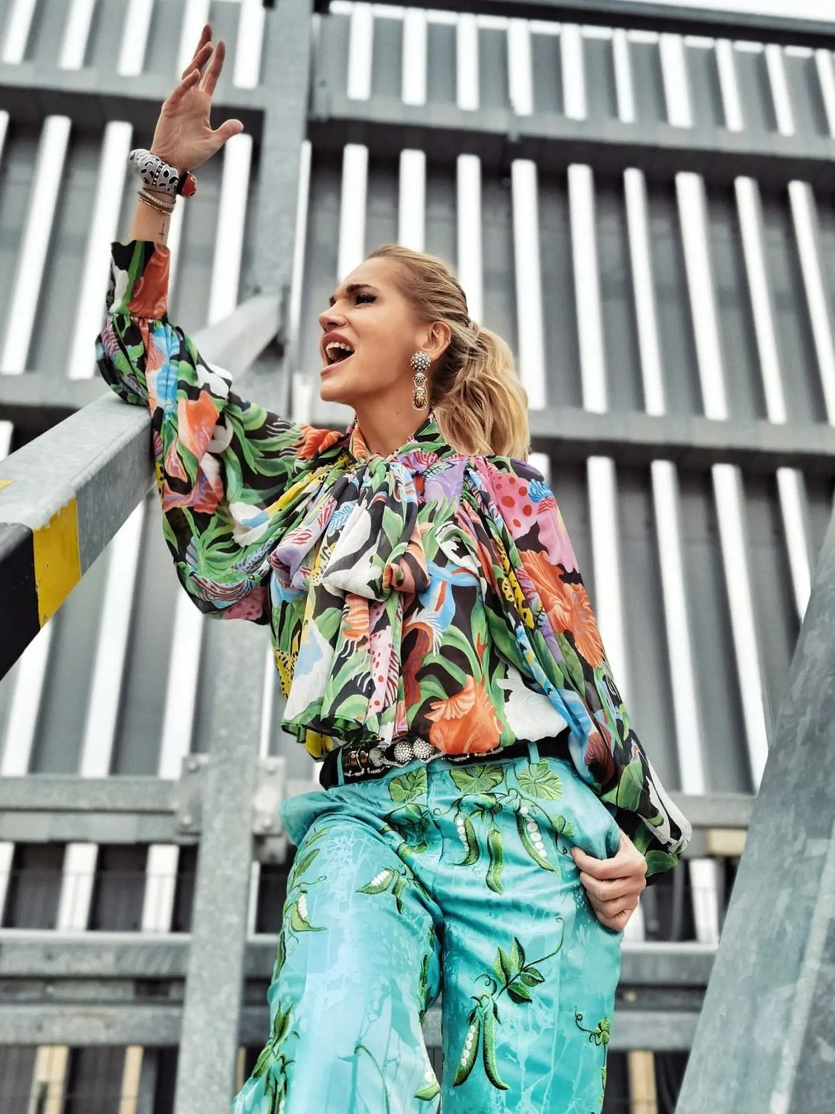 Tu je to jasné! Dara Rolins neskutočne pripomína speváčku Gwen Stefani!
