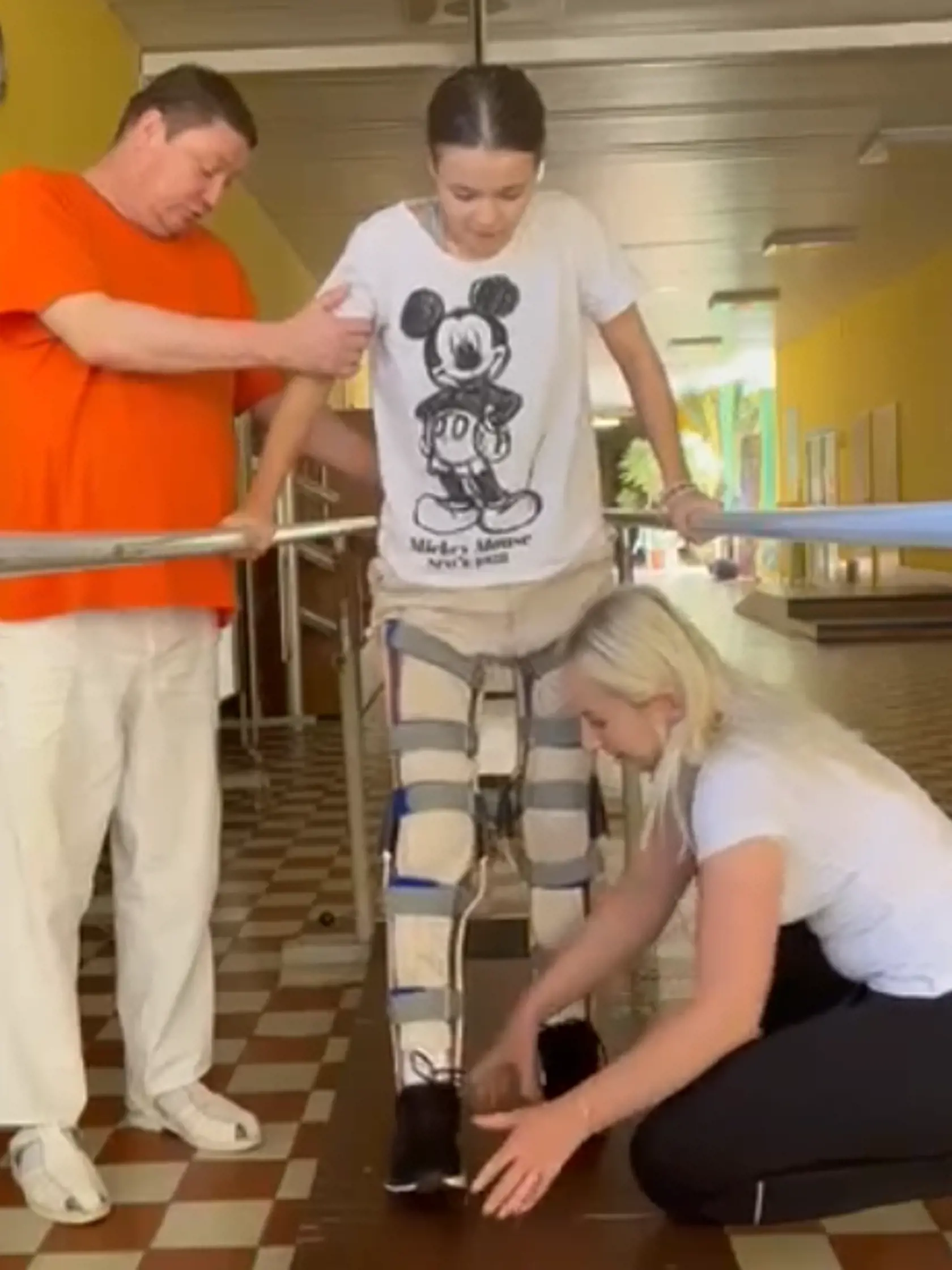 Miška bola aj na dvojtýždňovej rehabilitácii v Piešťanoch, kde testovala v Adeli Medical centre novú technológiu HAL,