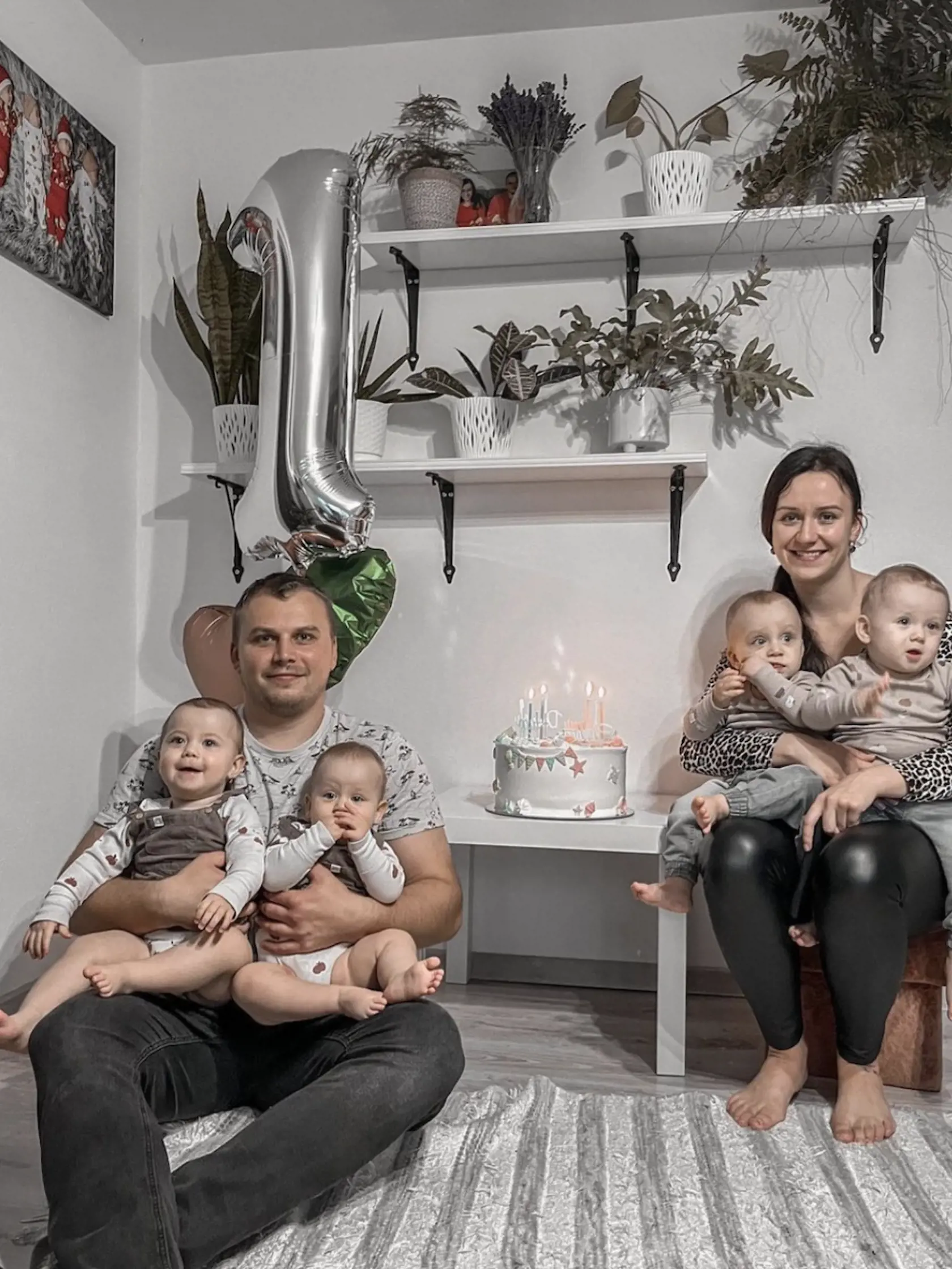 Ročně štvorčatá z Torysy pri Sabinove - Damián, Hugo, Noémi a Eliška a ich rodičia Veronika a Dalibor.