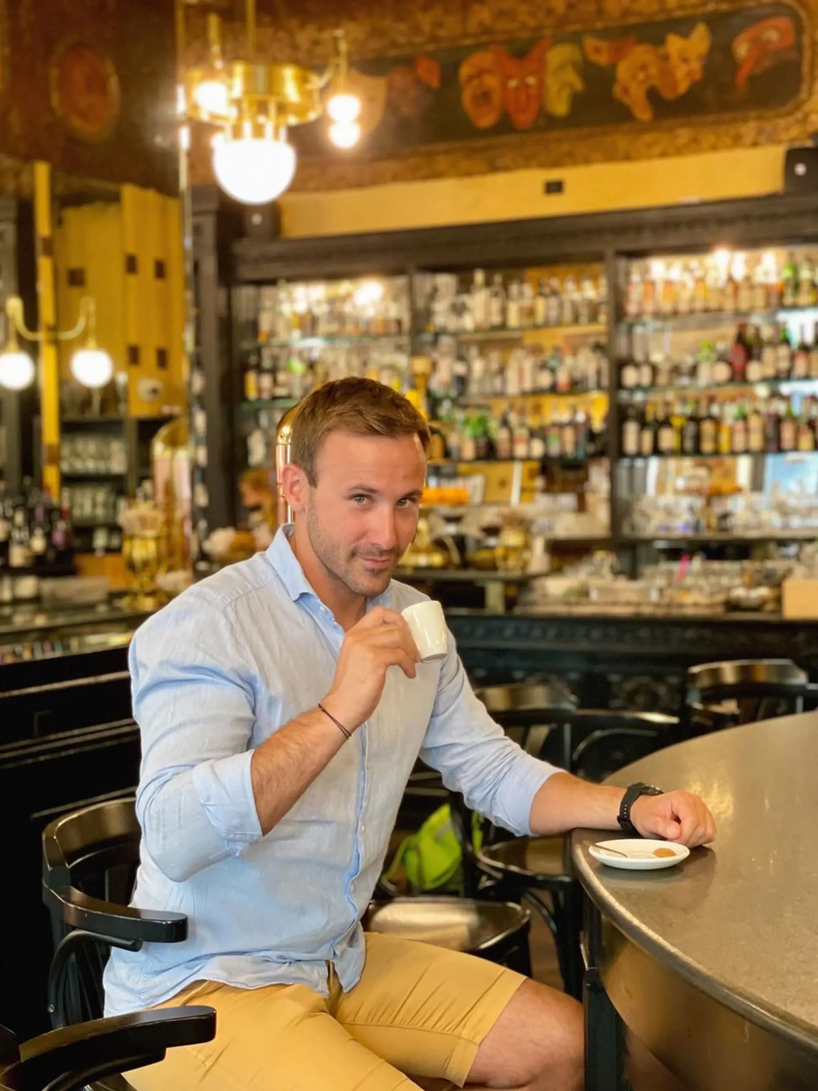 Kávičkár Marek si doprial pravé talianske espresso vo viac ako storočnej kaviarni v meste Triest.