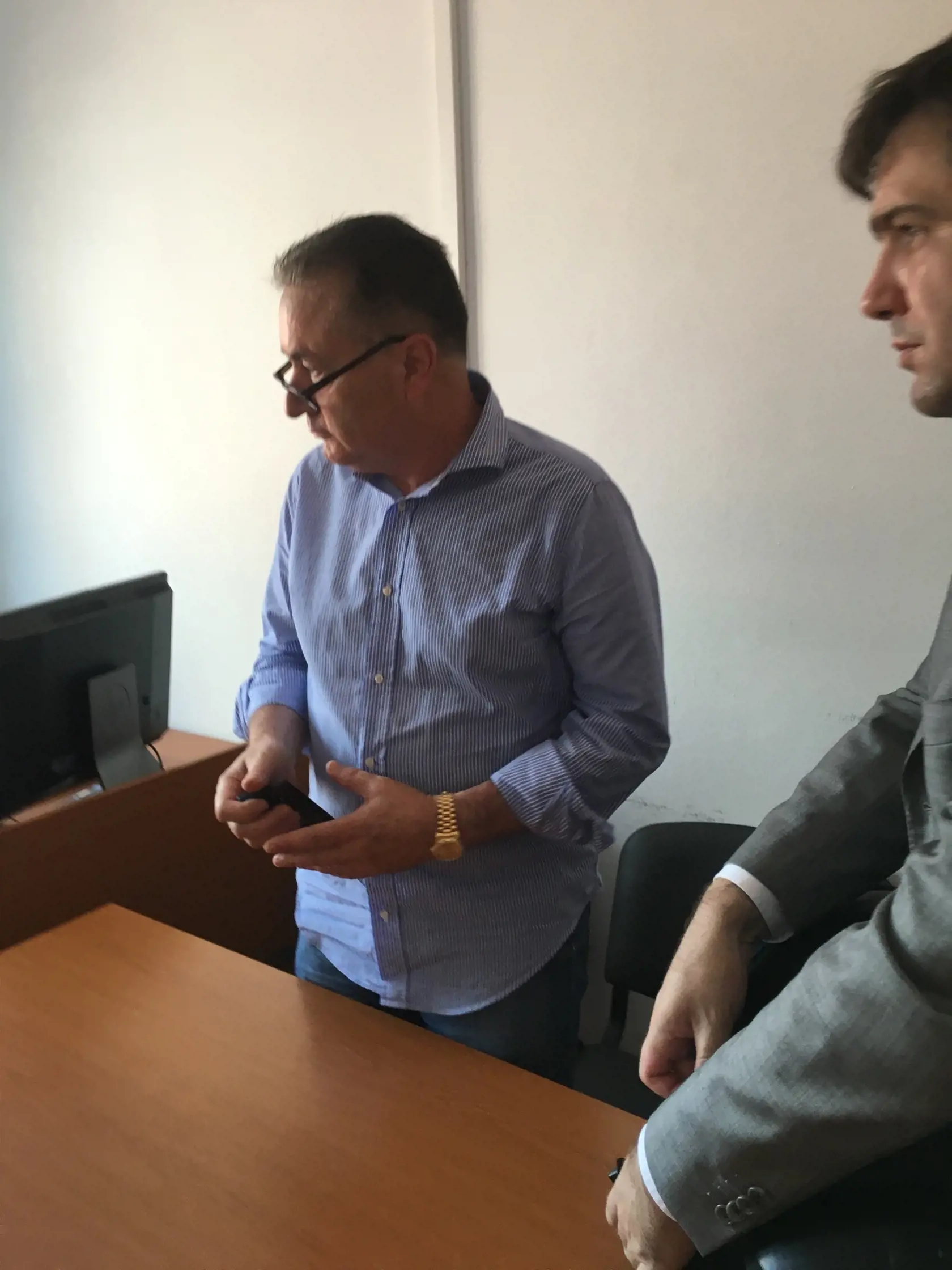 Diego Roda so svojim právnym zástupcom.