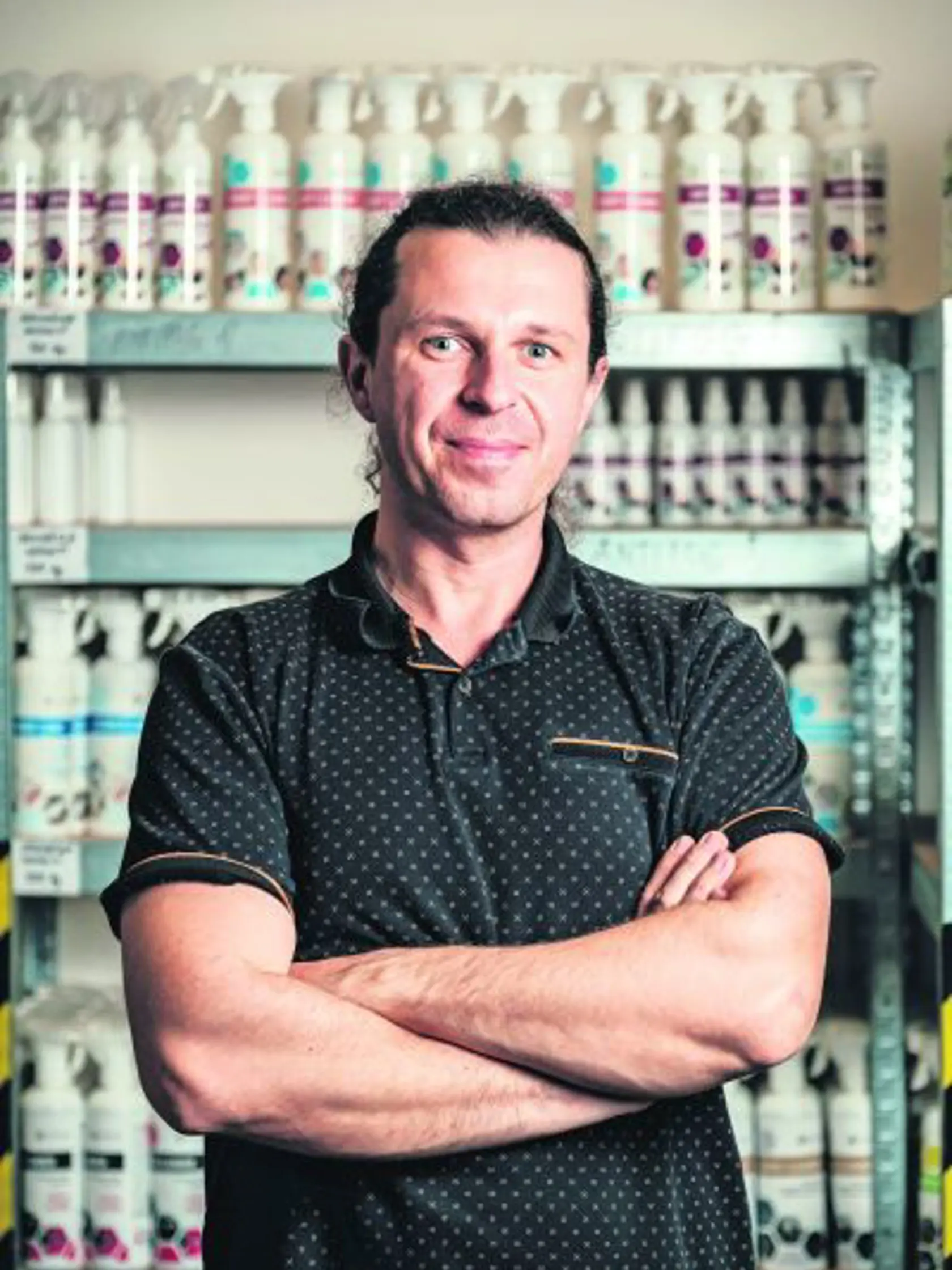 Marek Stráňavský vysvetľuje, v čom je výhoda nanotechnológie v domácnosti.