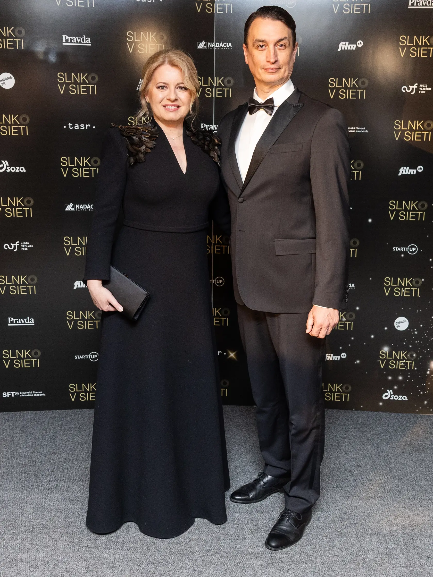 Slnko v sieti. Na snímke Zuzana Čaputová a Juraj Rizman.