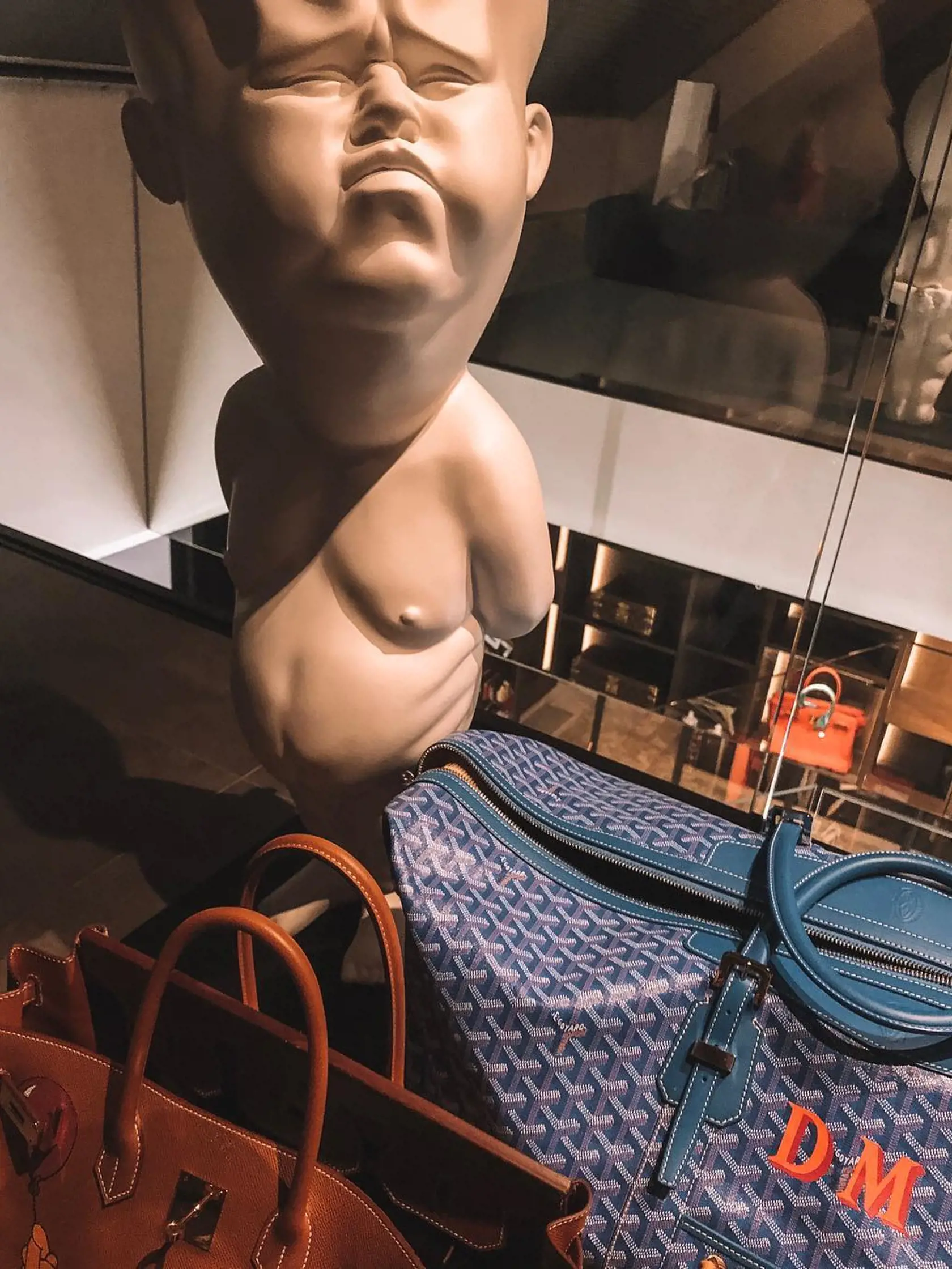 Dominika Cibulková sa dávnejšie pochválila originálnou sochou u seba doma.