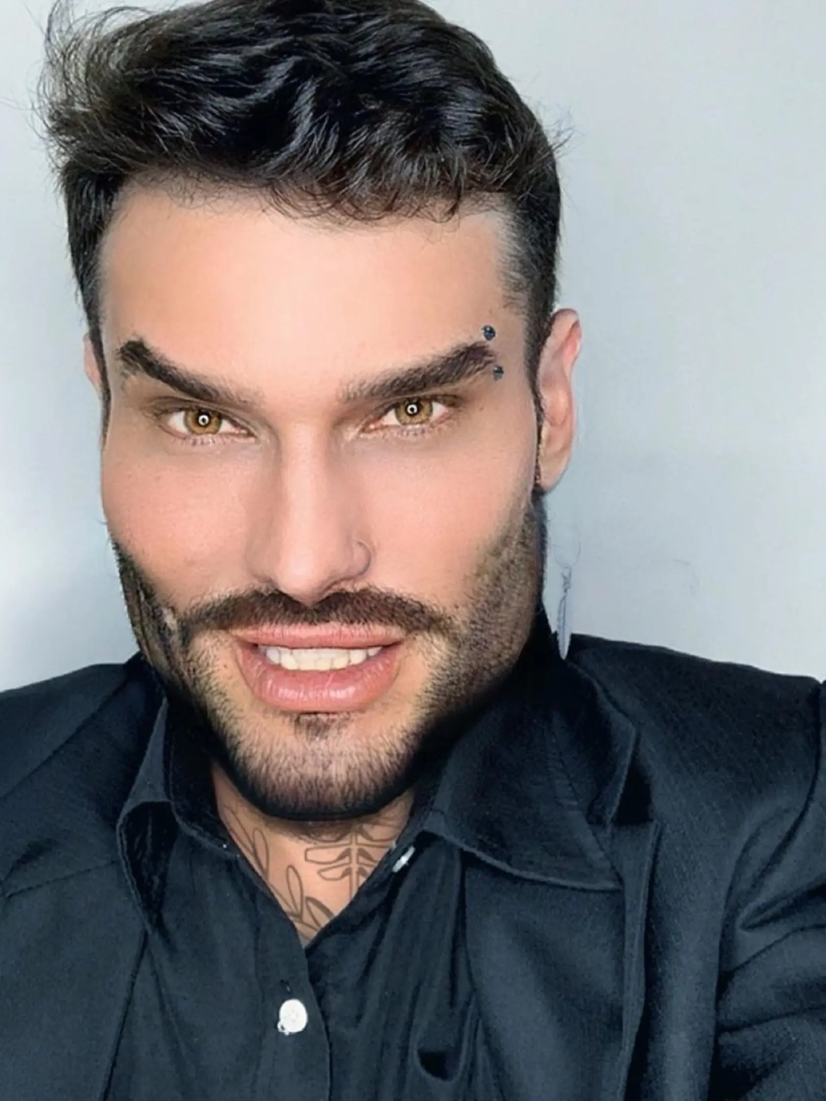 Brazílčan Athos Salomé je pre svoje predpovede nazývaný "žijúci Nostradamus".