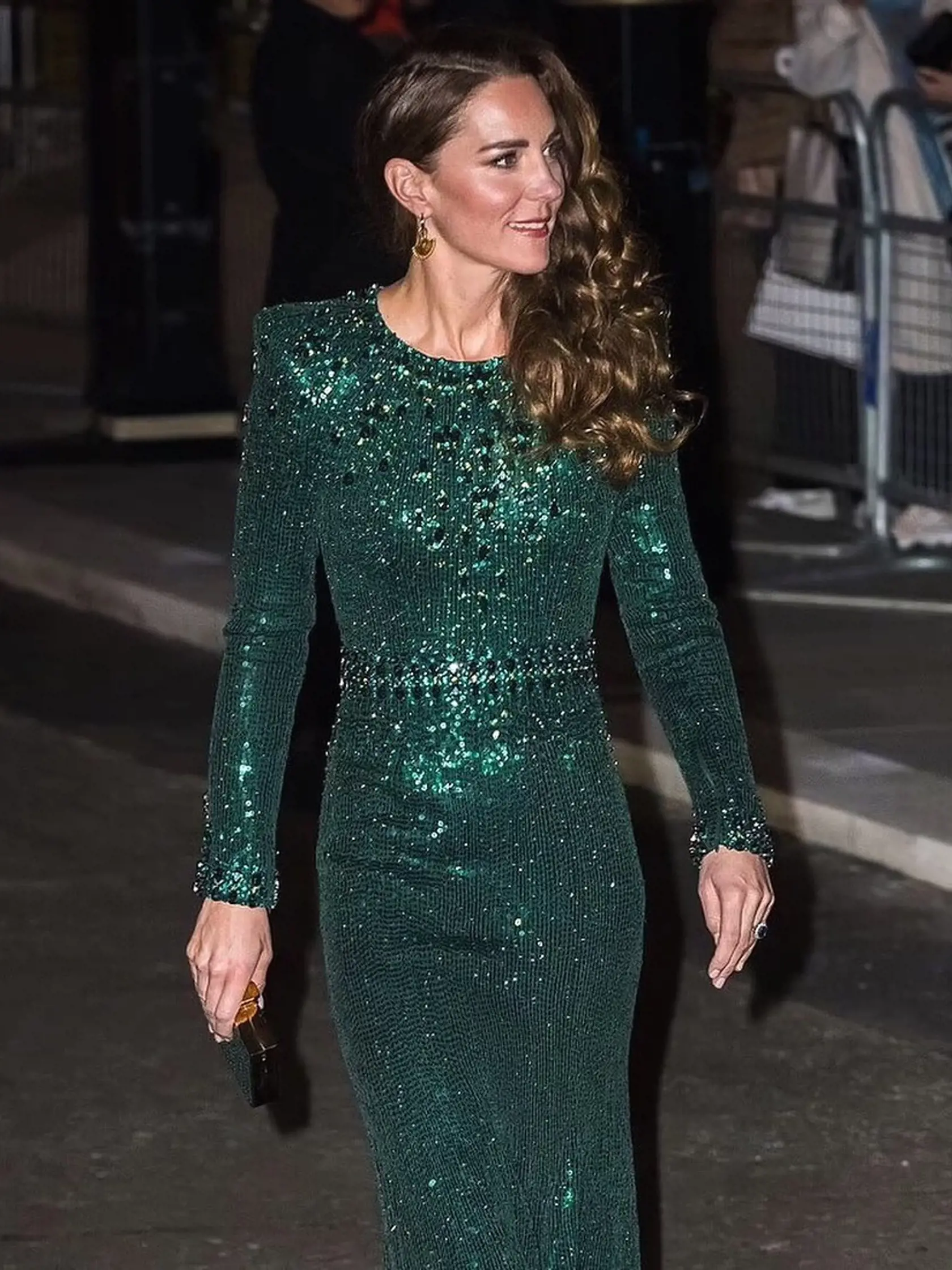 Kate Middleton v krásnych zelených šatách.
