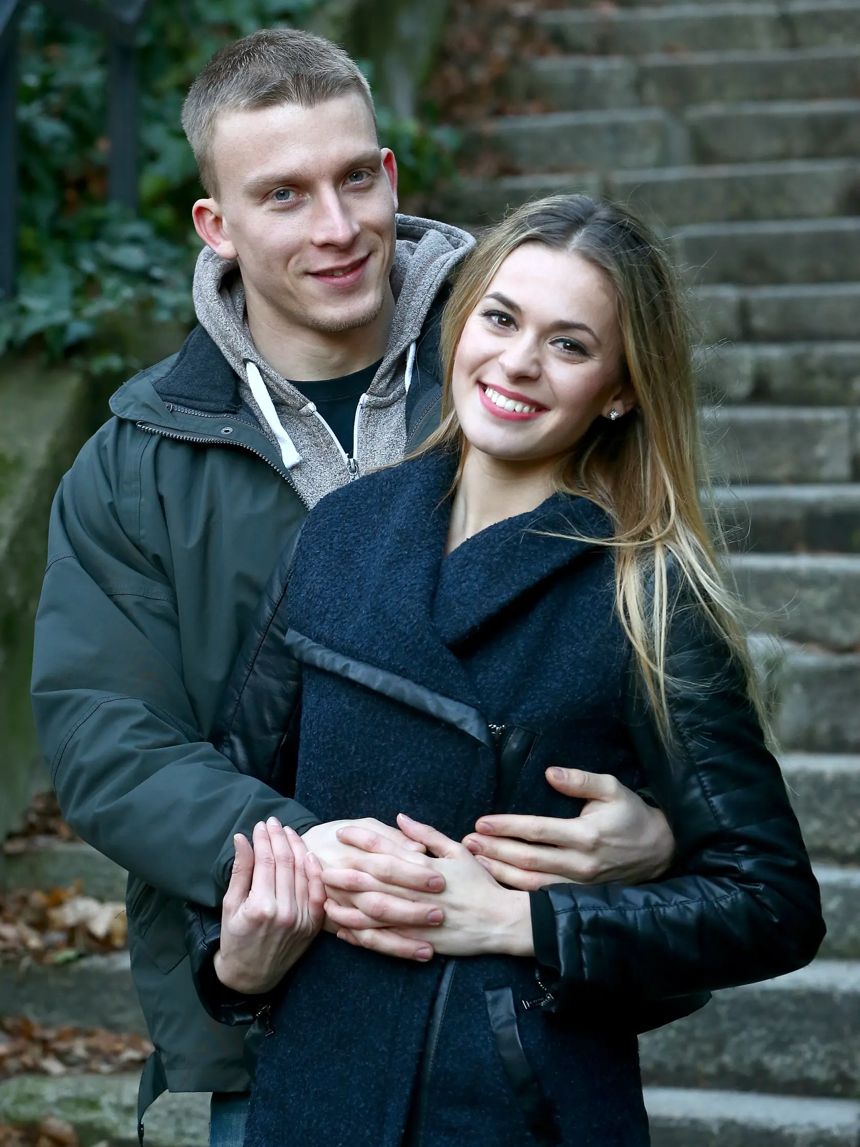 Magazín: Dominika Richterová a Juraj Bača. Mladí slovenskí začínajúci herci, ktorí tvoria pár aj v súkromí si spolu zahrali v TV seriáli Panelák z produkcie TV JOJ.