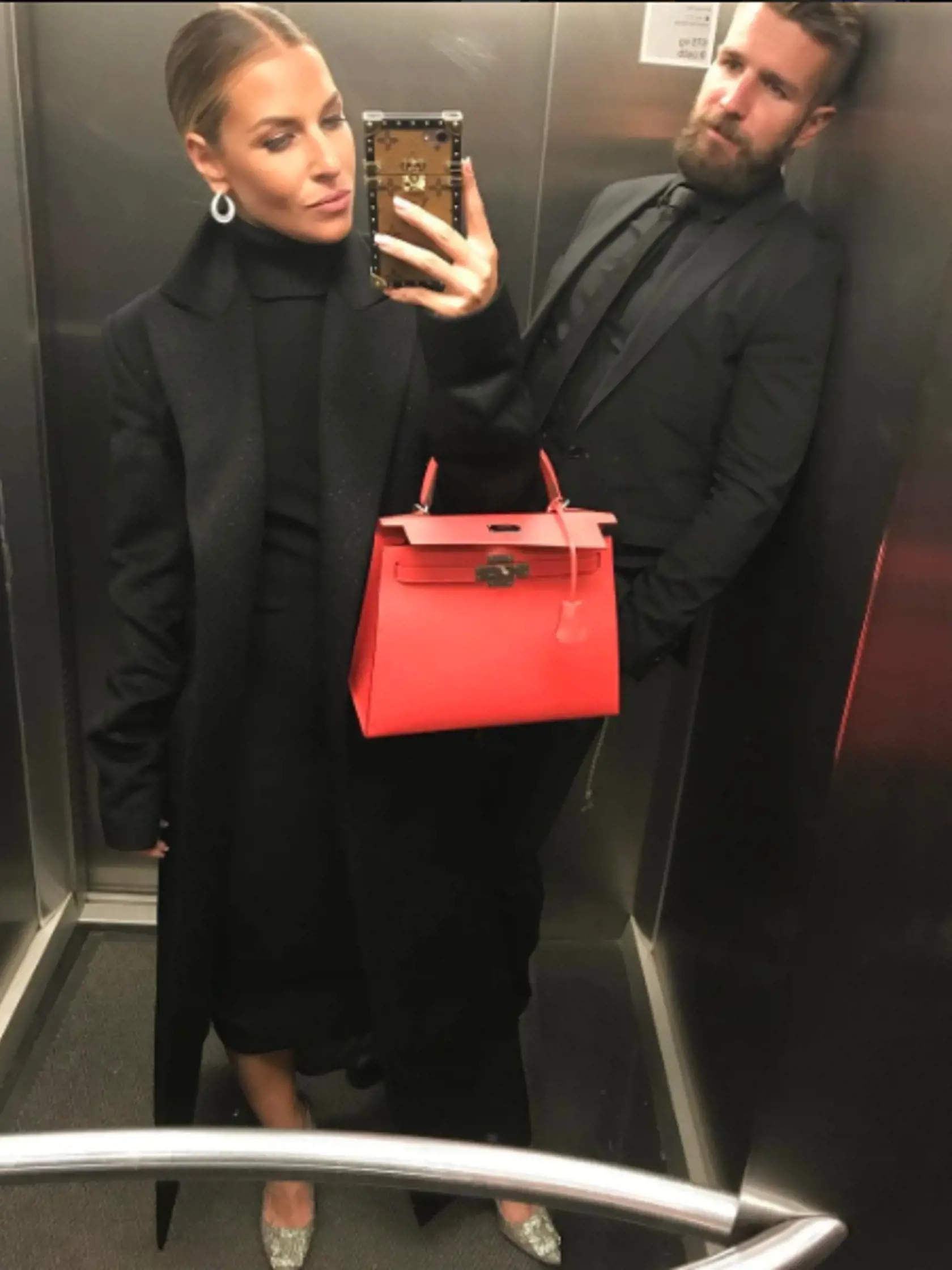 Cibulková neraz prezentuje nielen svoje drahé a luxusné kúsky, ale aj kabelky, na ktorých je závislá a bežnému smrteľníkovi sa z ich cien zatočí hlava.