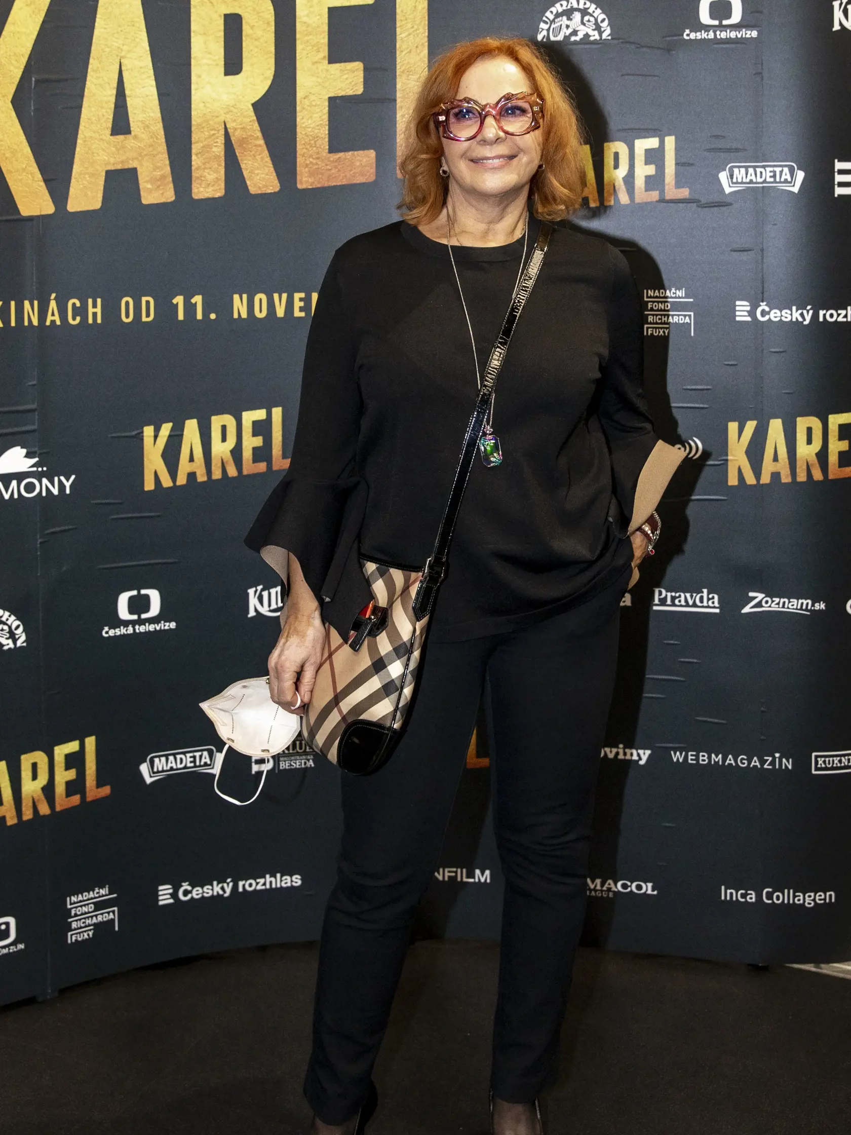 Kamila Magálová na premiére filmu Karel.