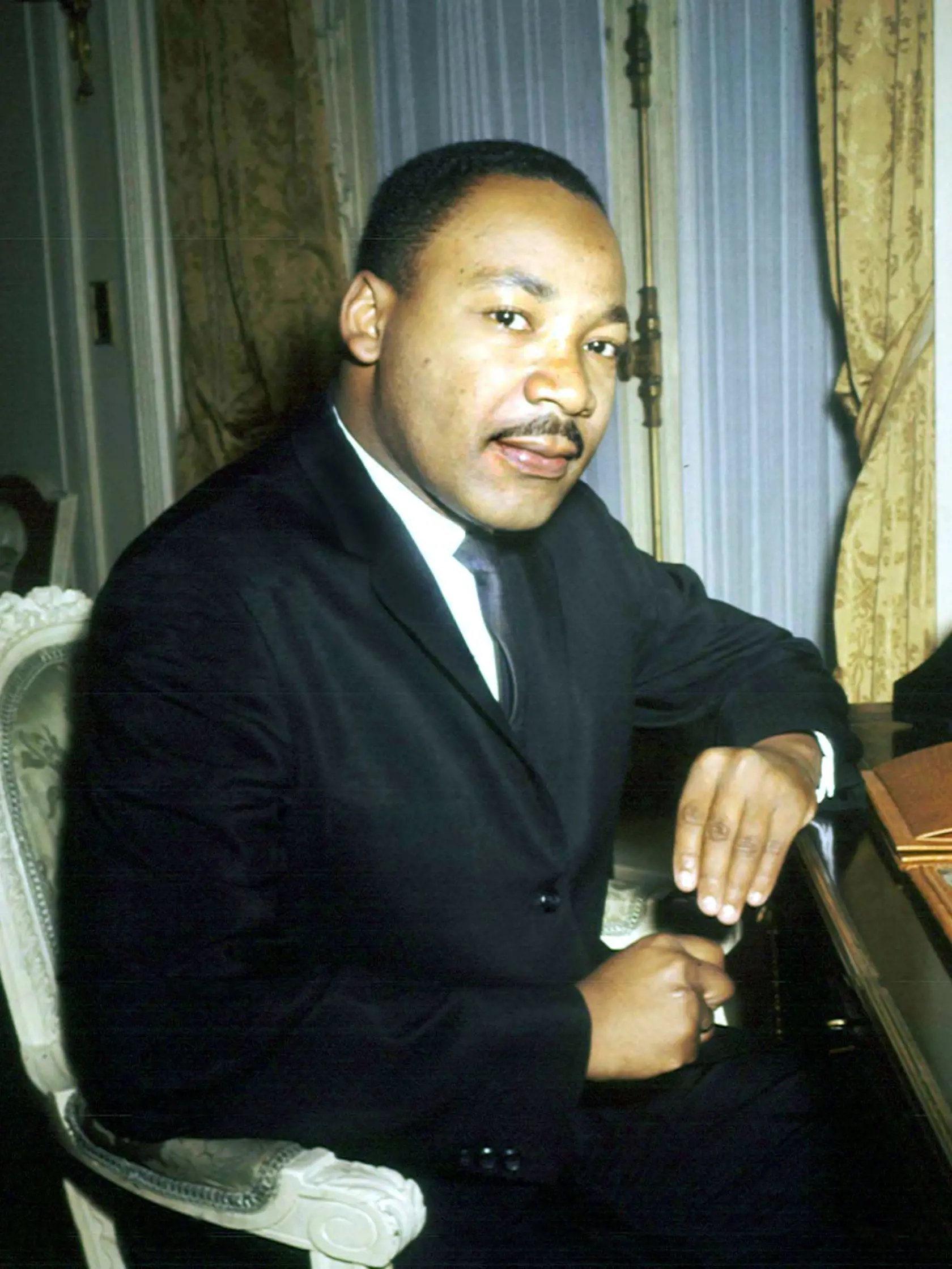 Svetoznámy kazateľ a bojovník za rovnosť rás Martin Luther King bol podľa archívov FBI krutým a nestabilným mužom, ktorý obťažoval ženy.