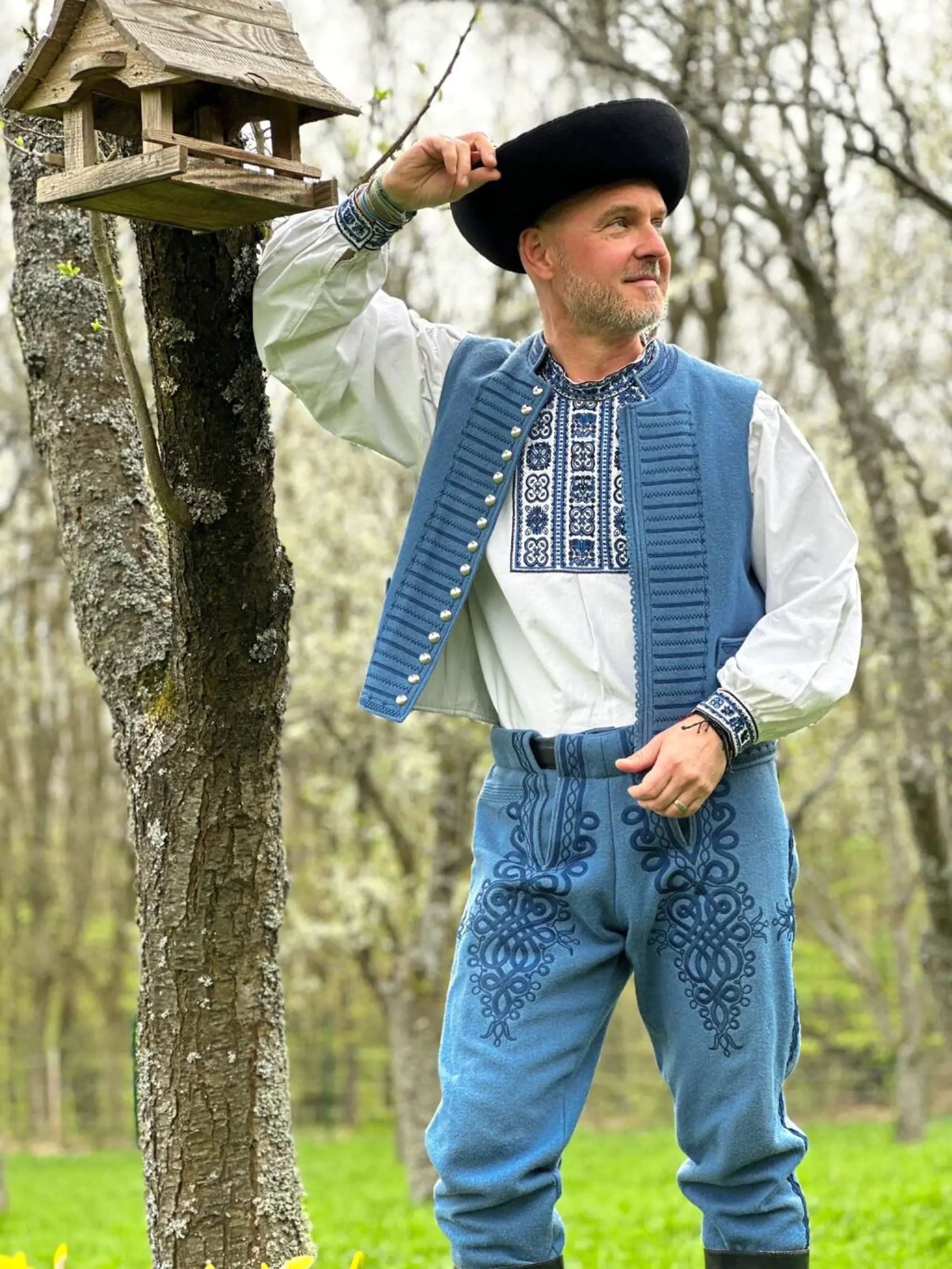 Branislav Gröhling a jeho klobúk.