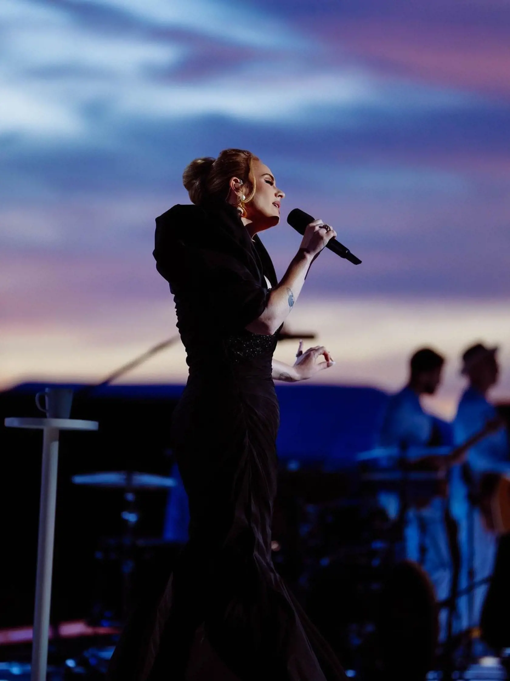Špeciálne vystúpenie speváčky Adele (33) s názvom „Adele One Night Only“ spojené s rozhovorom s moderátorkou Oprah (67) si na CBS naladilo takmer desať miliónov Američanov.