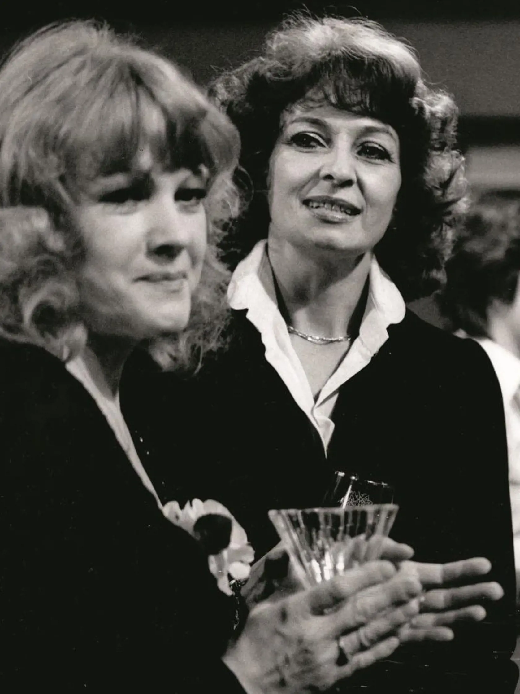 Ikony: Eva Pilarová a Yvetta Simonová.