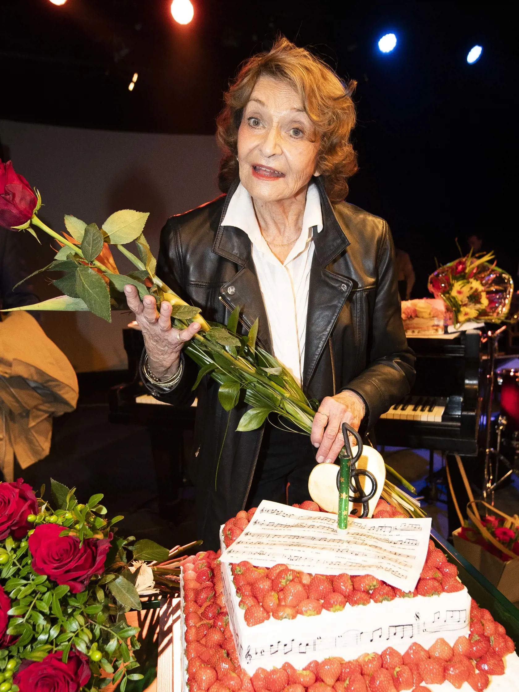 yvetta simonová, 95let, divadlo u hasičů