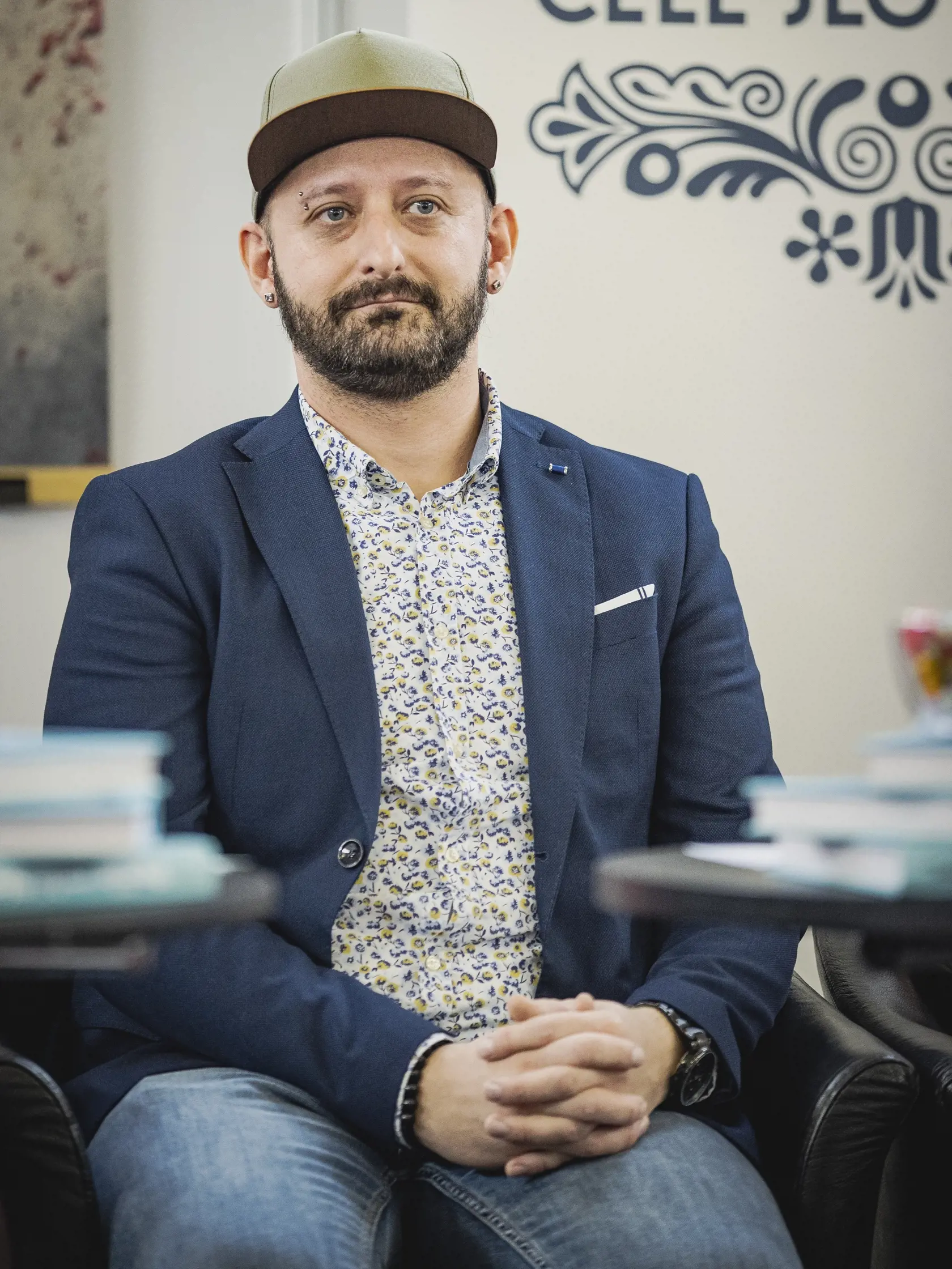 Na snímke Miroslav Macuľa počas krstu knihy RTVS, Pečie celé Slovensko.
