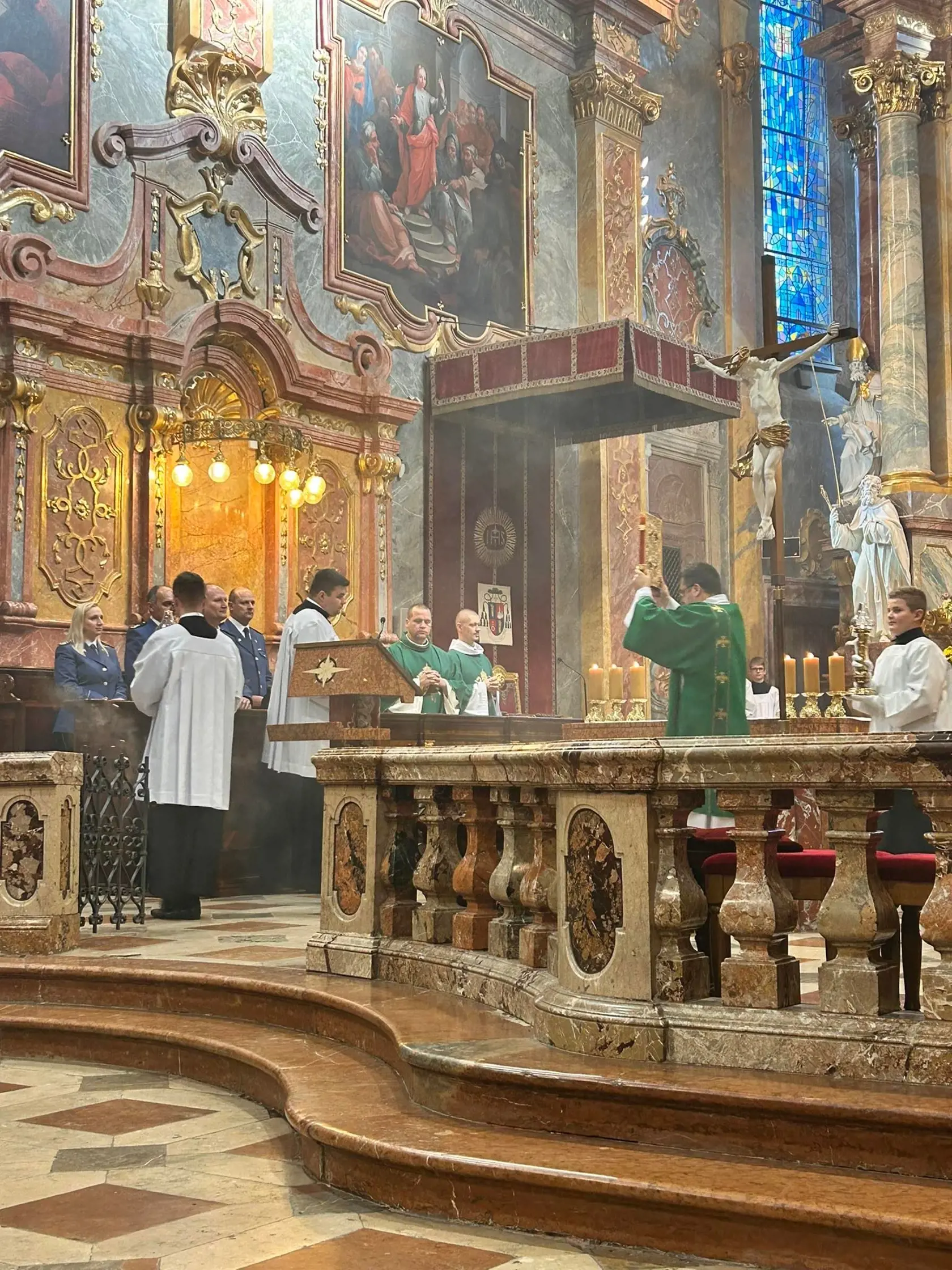 Pri príležitosti tretieho výročia tragédie sa v Katedrále sv. Emeráma na Nitrianskom hrade konala spomienková bohoslužba.