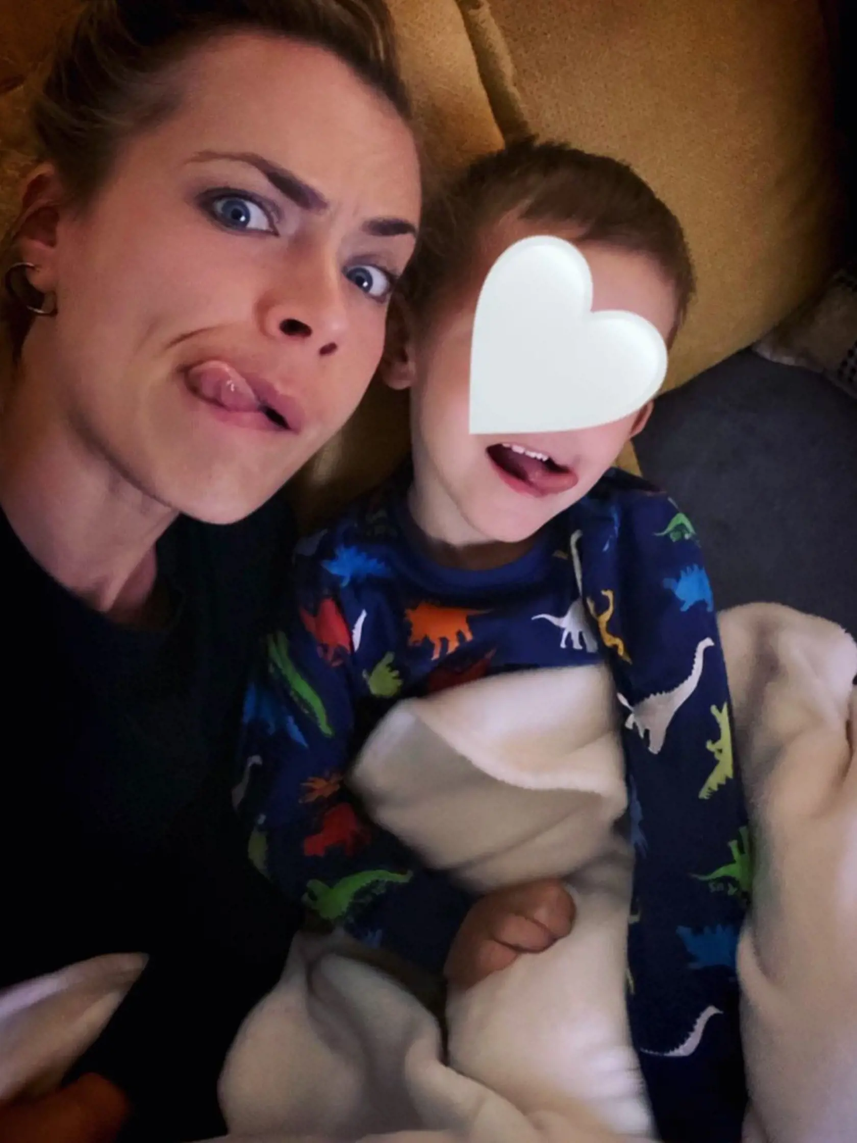 Syna na sociálnych sieťach neukazuje.
