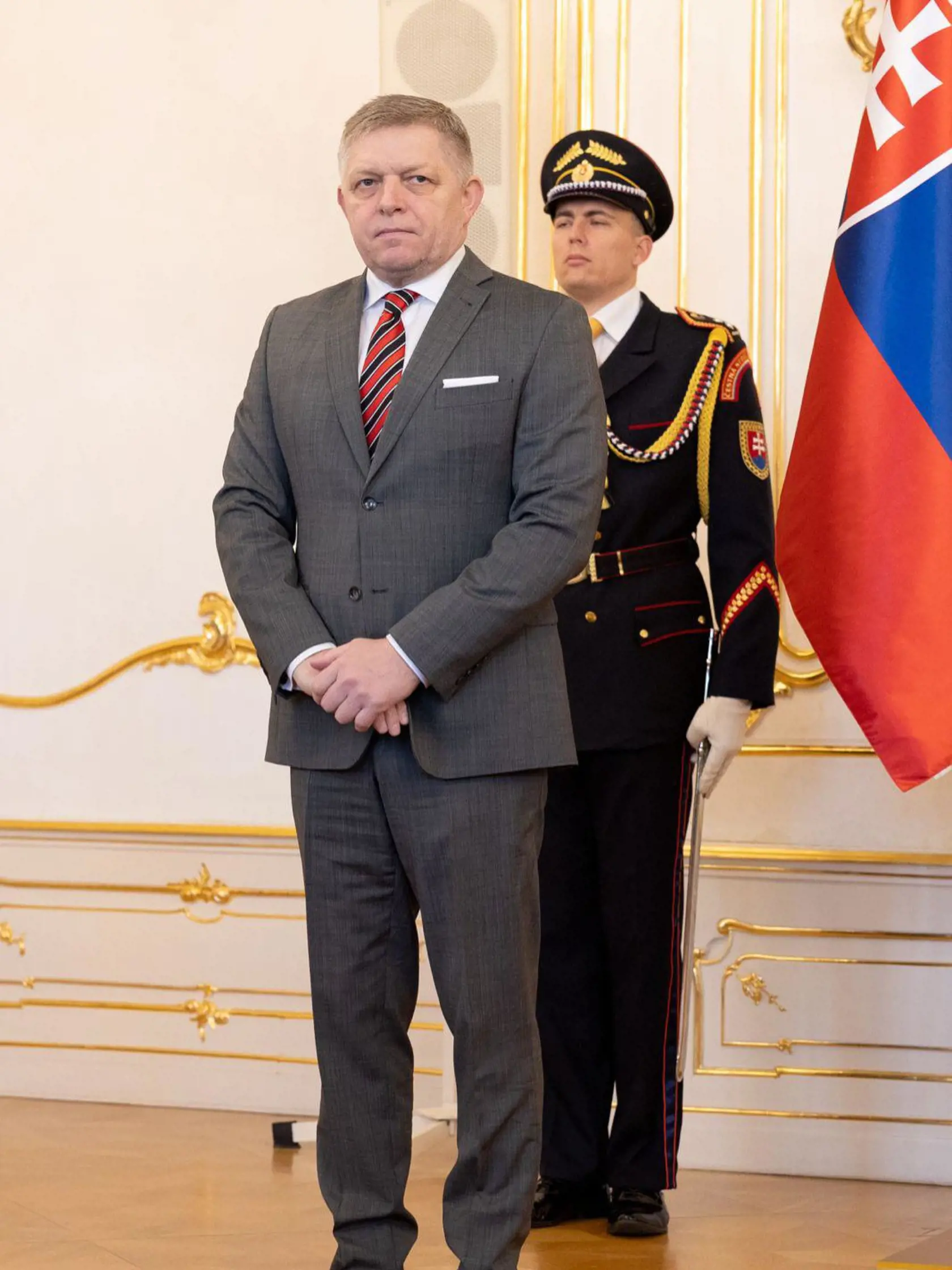 Predseda vlády Robert Fico (Smer) počas odvolávania Keketiho a menovania Huliaka za nového ministra cestovného ruchu a športu.