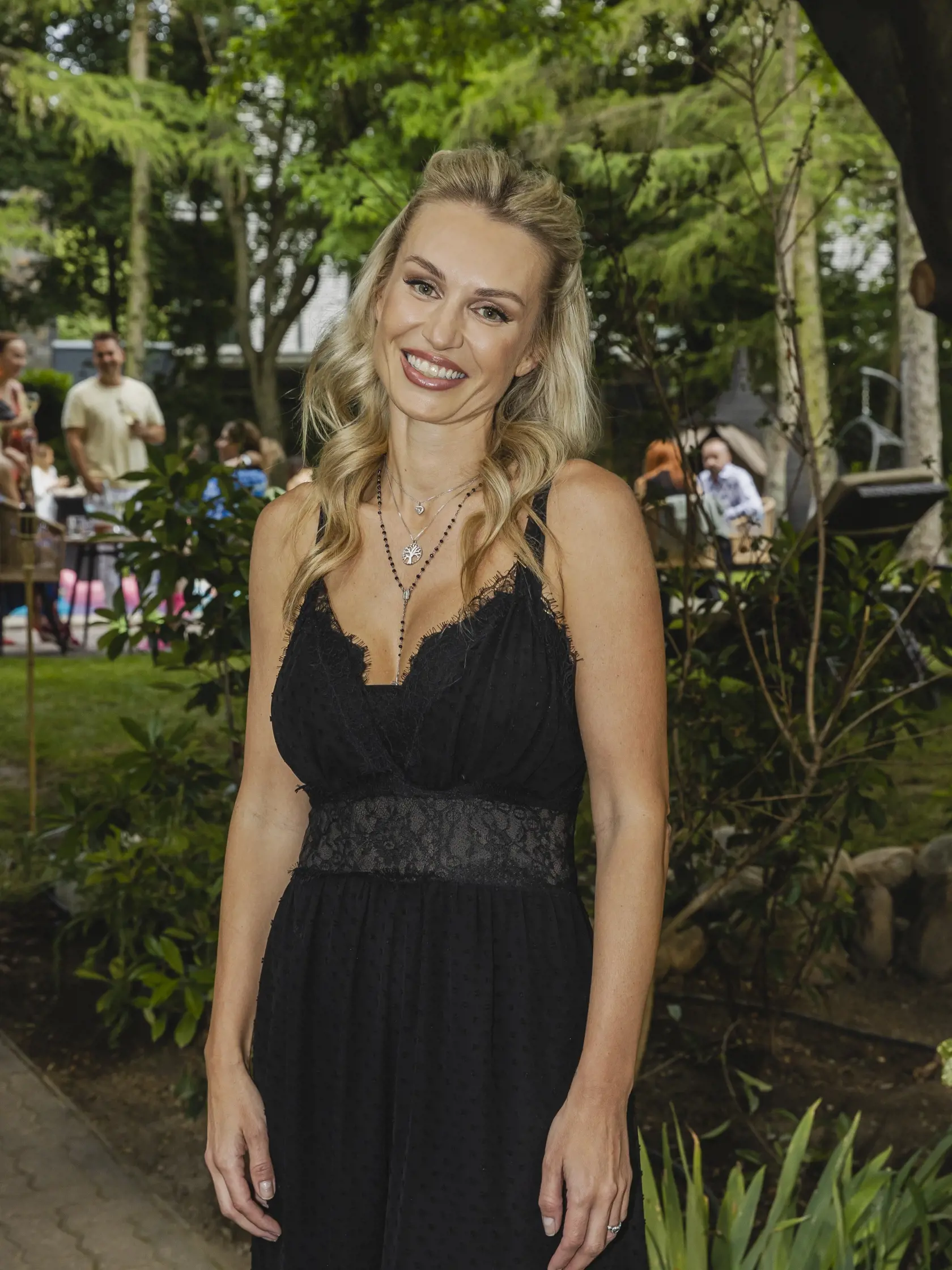 Na snímke Adriana Pospíšilová počas otvorenia letnej sezóny v reštaurácii Di Andrea v Bratislave.