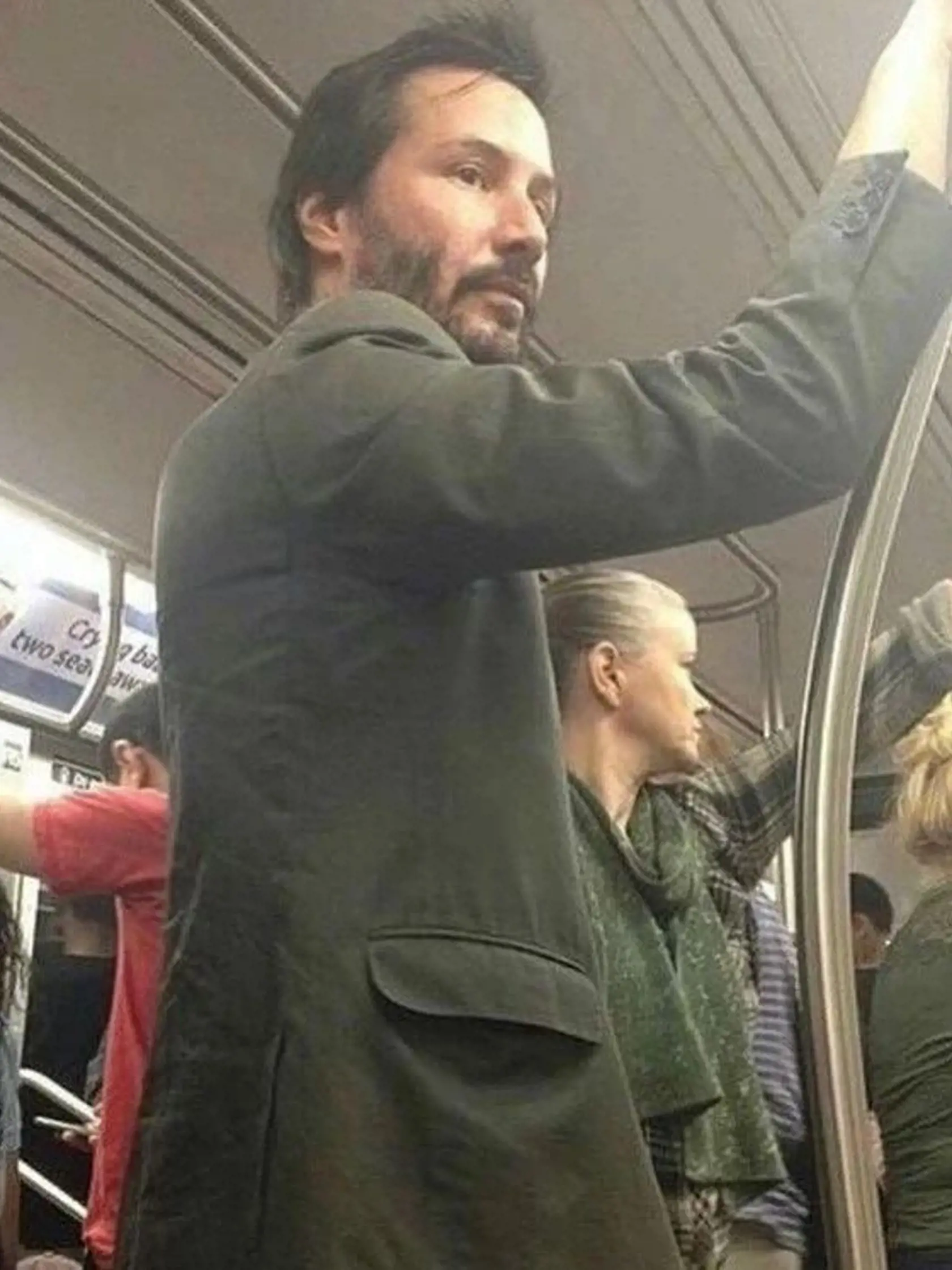 Herca Keanu Reeves alias Neo z Matrixu predstavovať netreba.
