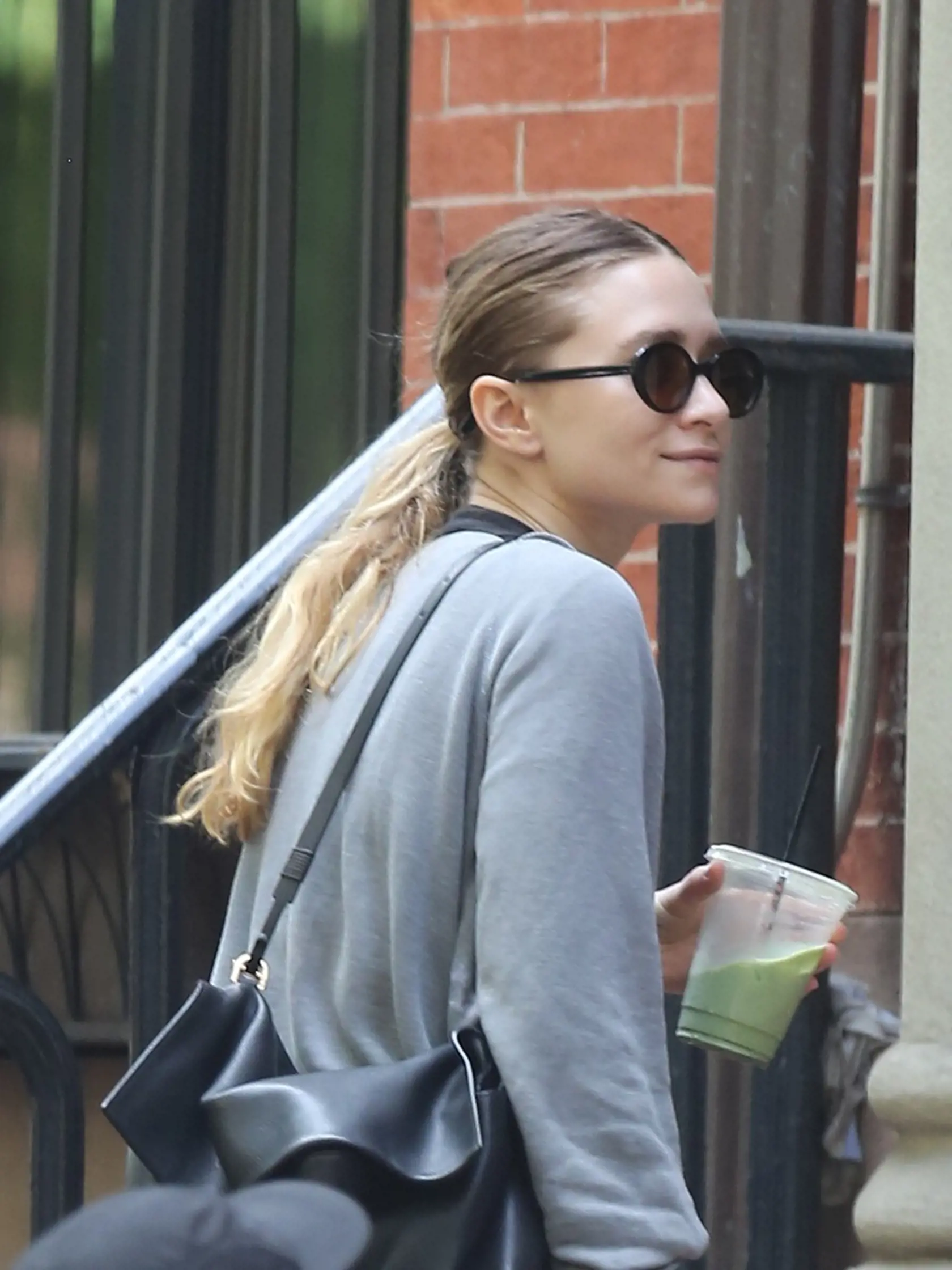 Ashley Olsen (31)