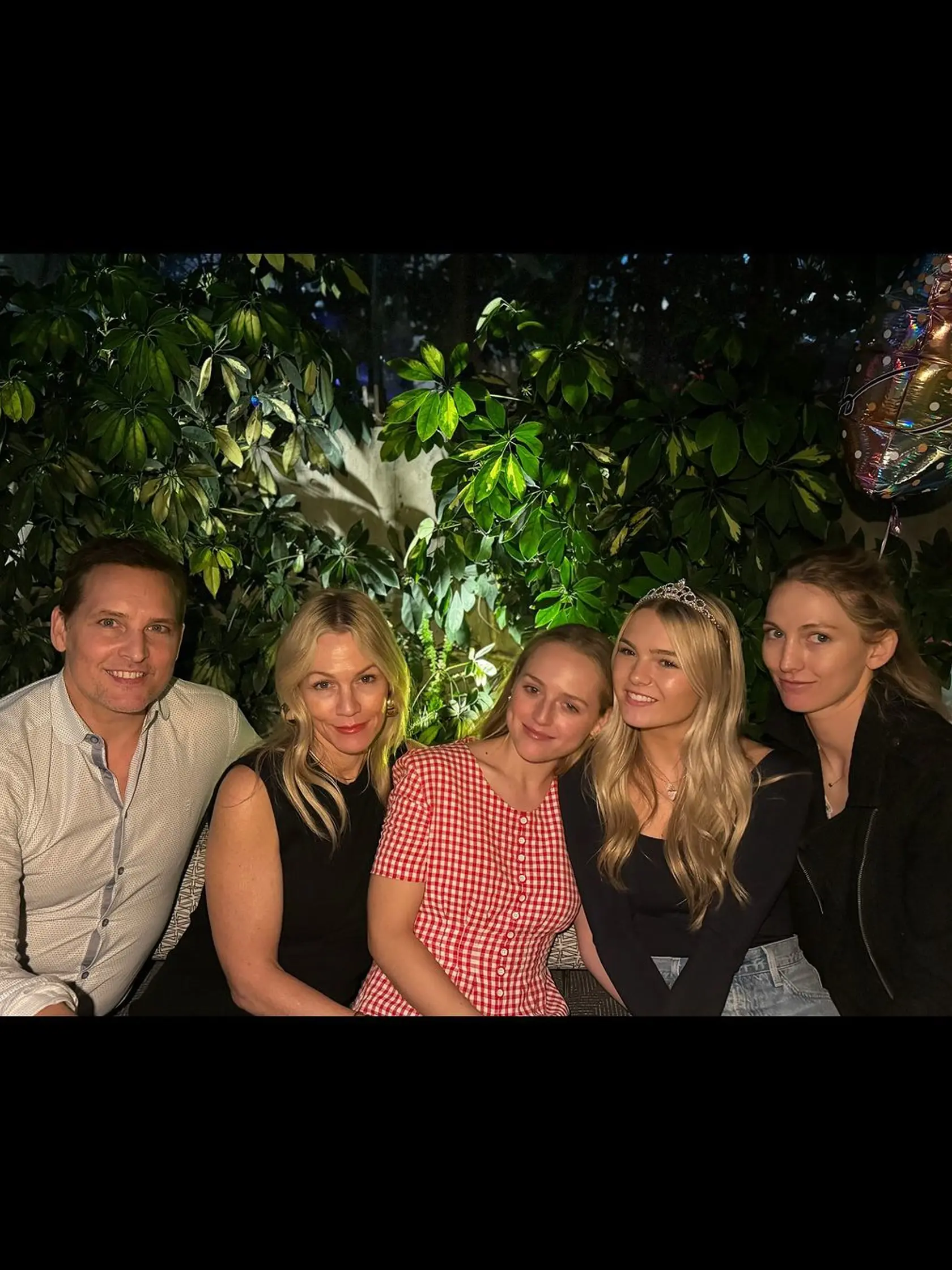 Jennie Garth s exmanželom Petrom Facinellim, s ktorým má 3 krásne dcéry.
