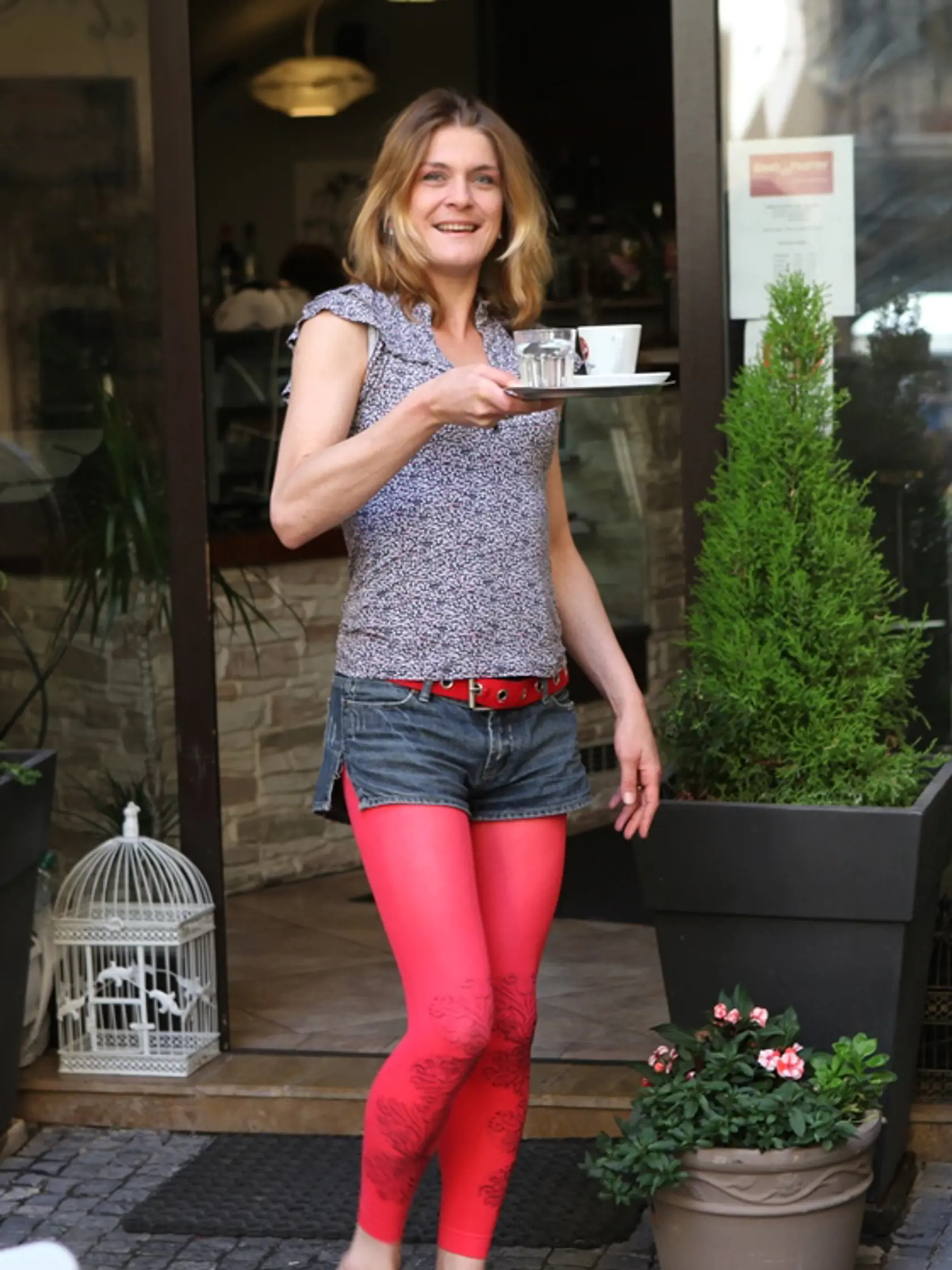 Katka Feldeková: Šansónová speváčka sa zamestnala v istej kaviarni v bratislavskom Starom Meste.