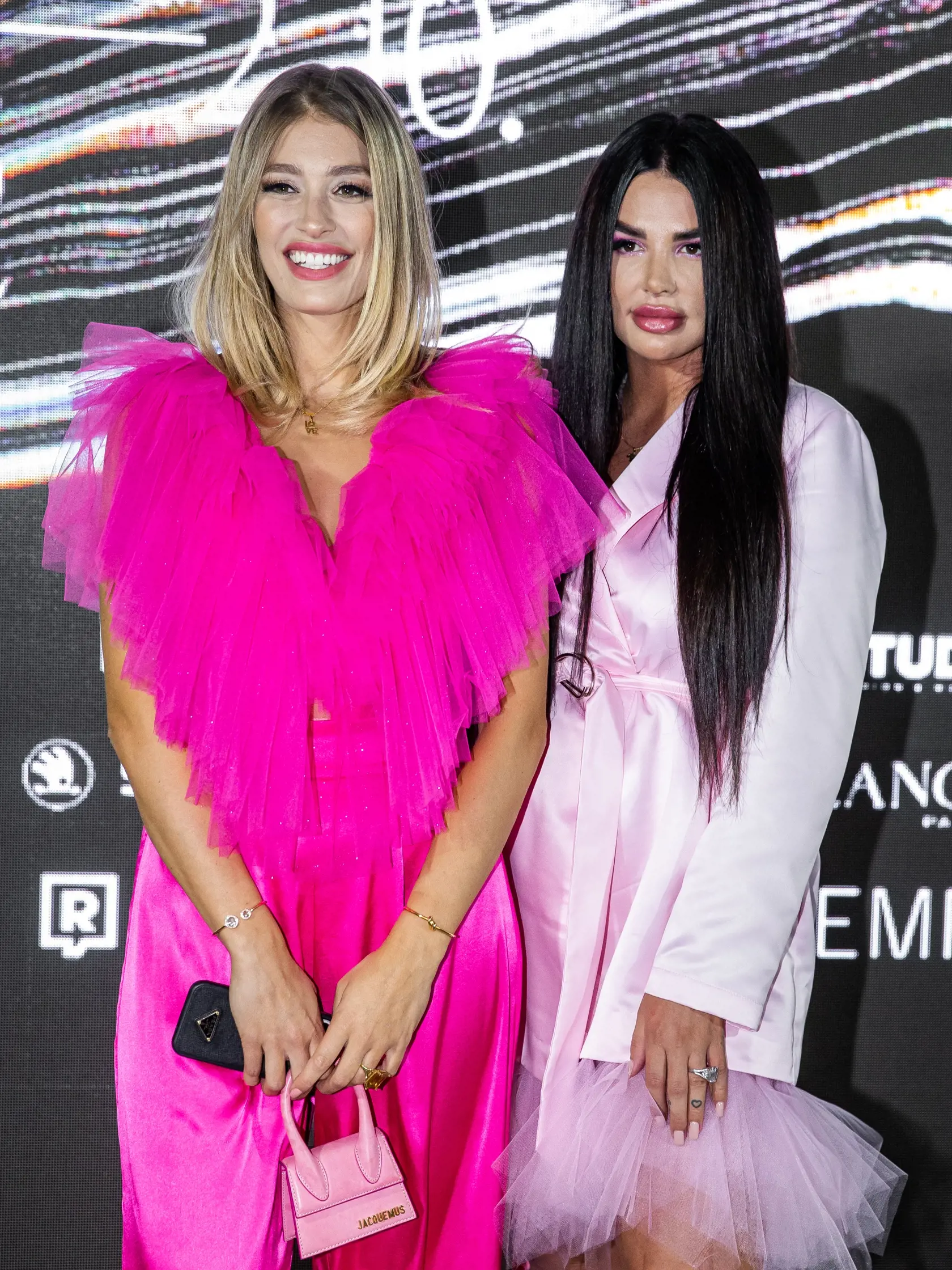 Druhý deň zo série módnych prehliadok pod názvom "Fashion LIVE!" v Bratislave. Na snímke Jasmina Alagič Vrbovská a Zuzana Plačková.