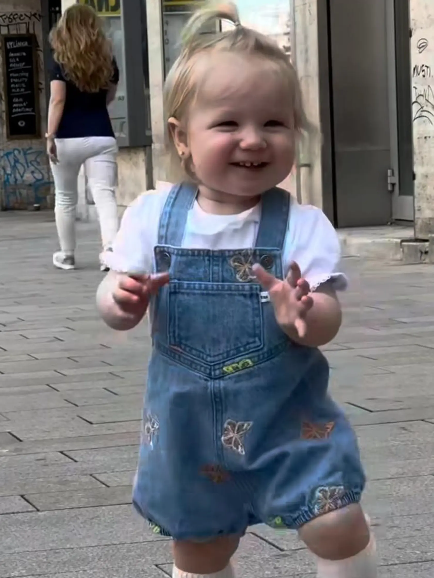 Pozrite, aká je Ninka spokojná!