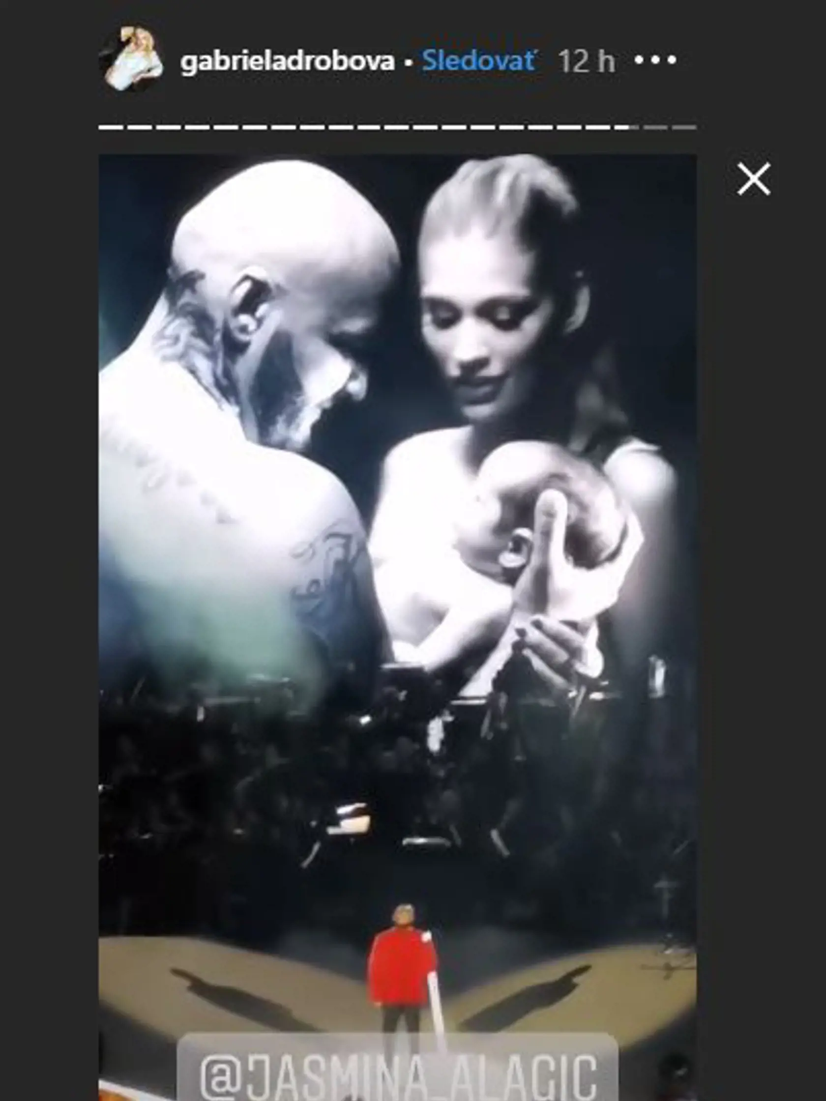 Hoci sa  Rytmus zo synčeka teší aspoň tak ako Jasmina, aj on si uvedomuje, že spolu s Jasminou potrebujú aj čas len sami pre seba.