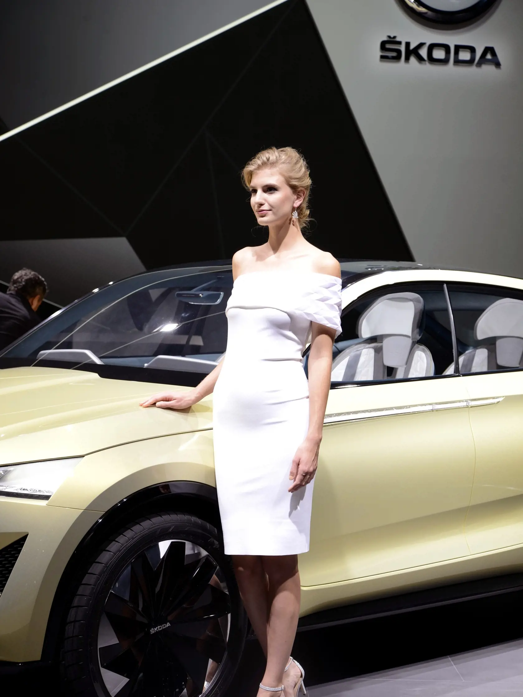 Najkrajšie hostesky z tohtoročného frankfurtského autosalónu.