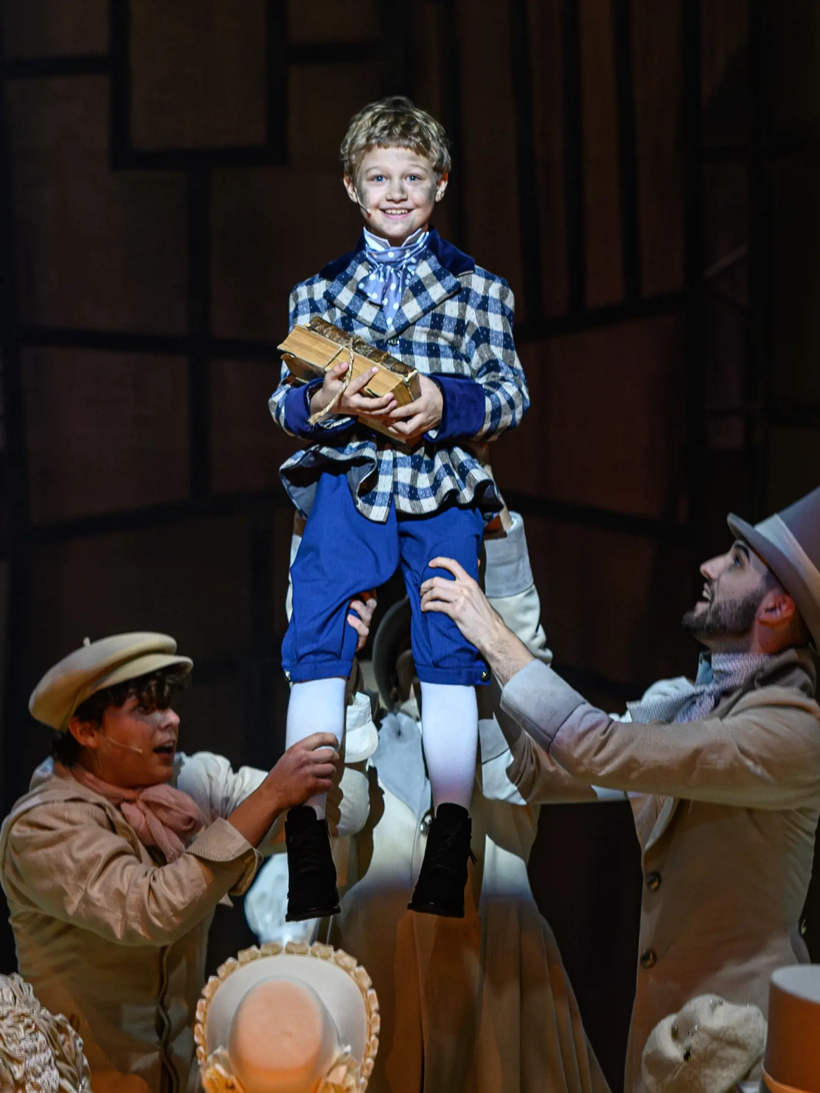 Slávny román Charlesa Dickensa - Oliver Twist ožil na javisku divadla Nová scéna v Bratislave.