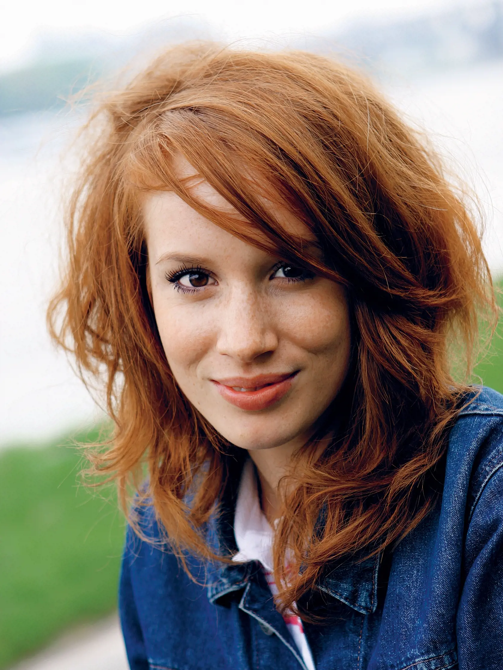 táňa pauhofová, herečka, oči ich prezradia
foto: peter mayer
uverejnené: šarm č.38/2007
pôvodný súbor:pauhofova JPG.eps