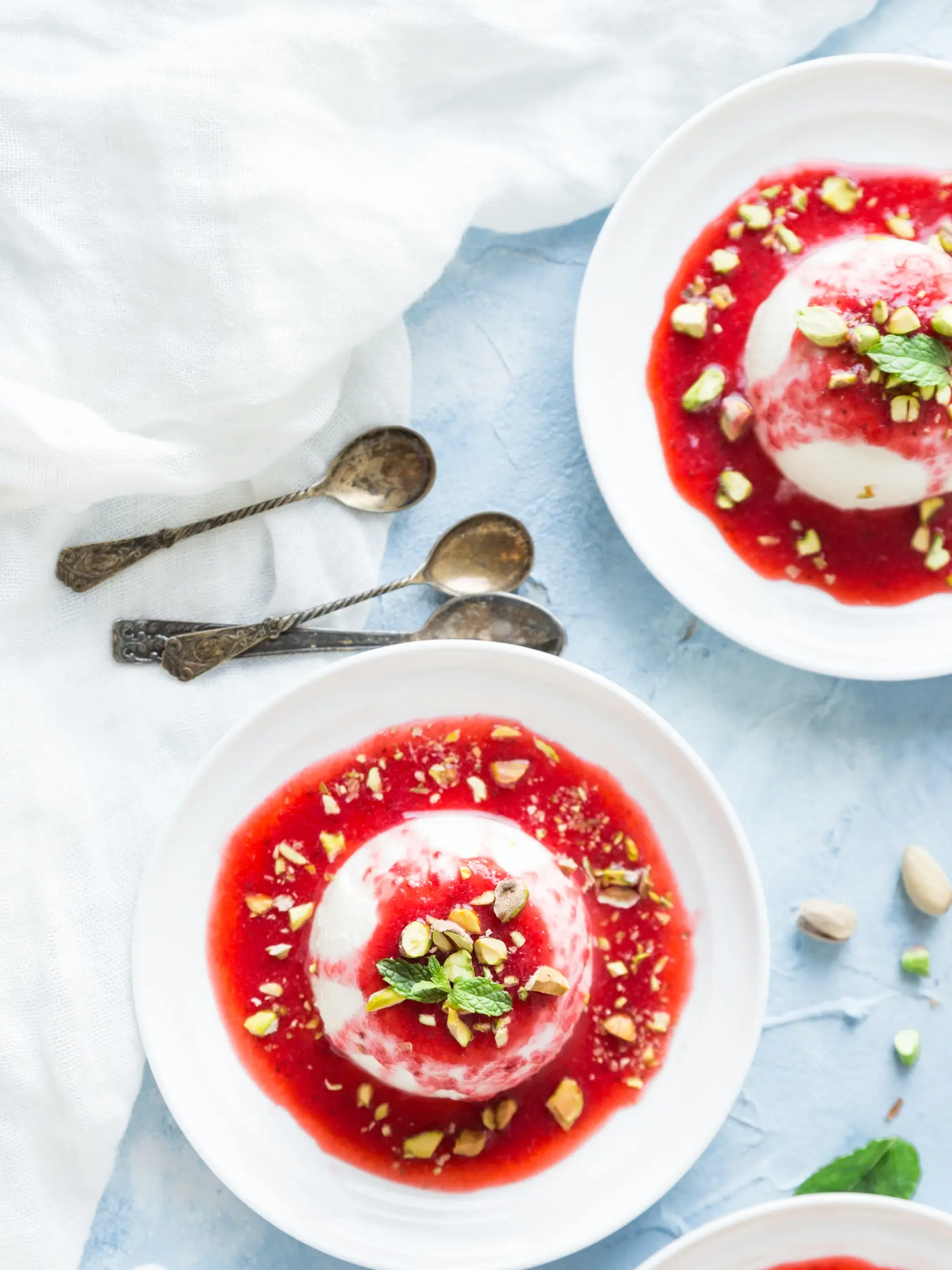 Panna cotta s jahodovým pyré