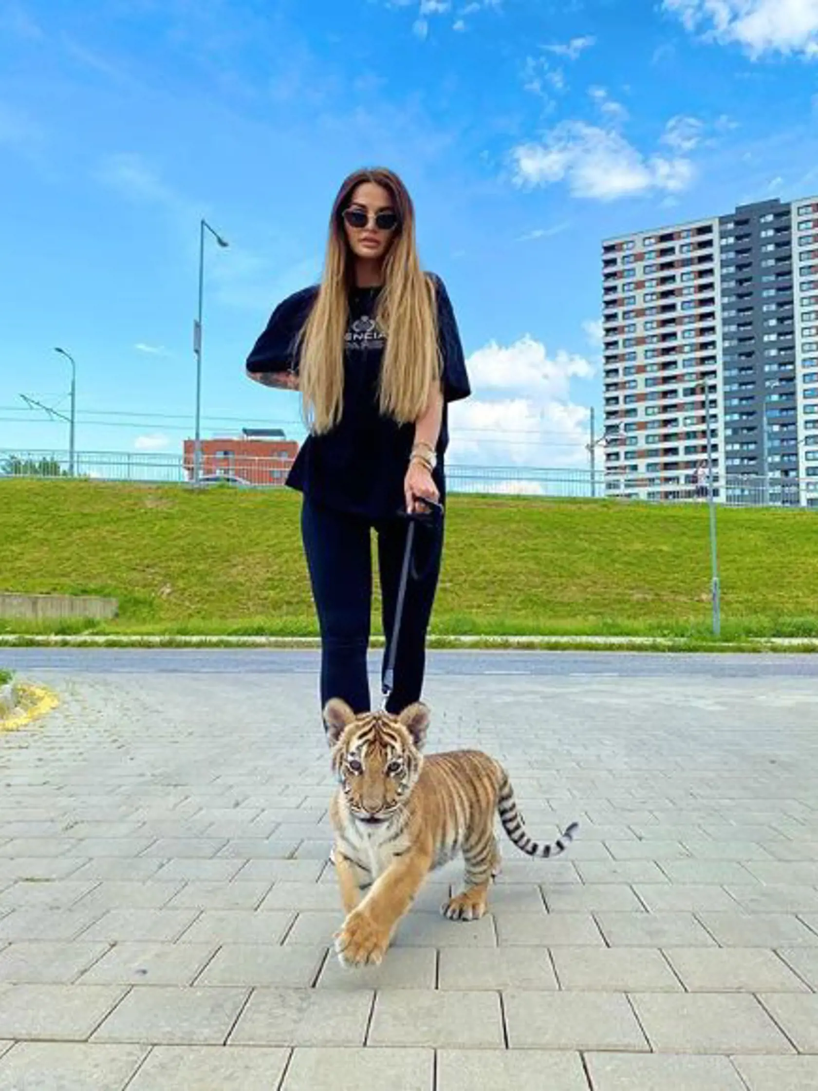 Zuzana Plačková sa pochválila, ako venčí na vodítku tigra.