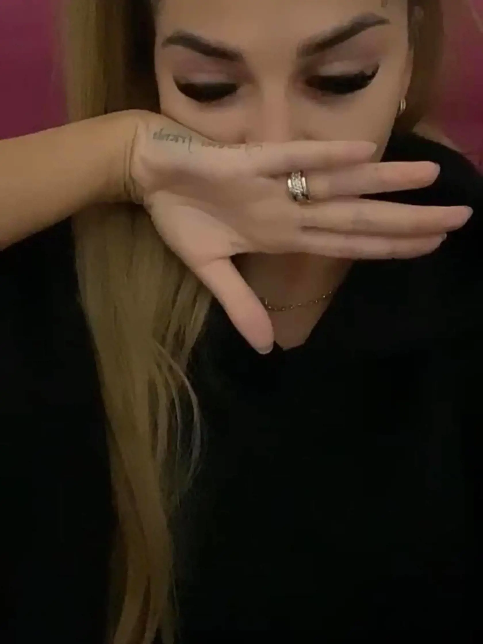 Zuzana Plačková sa vo svojom videu zložila.