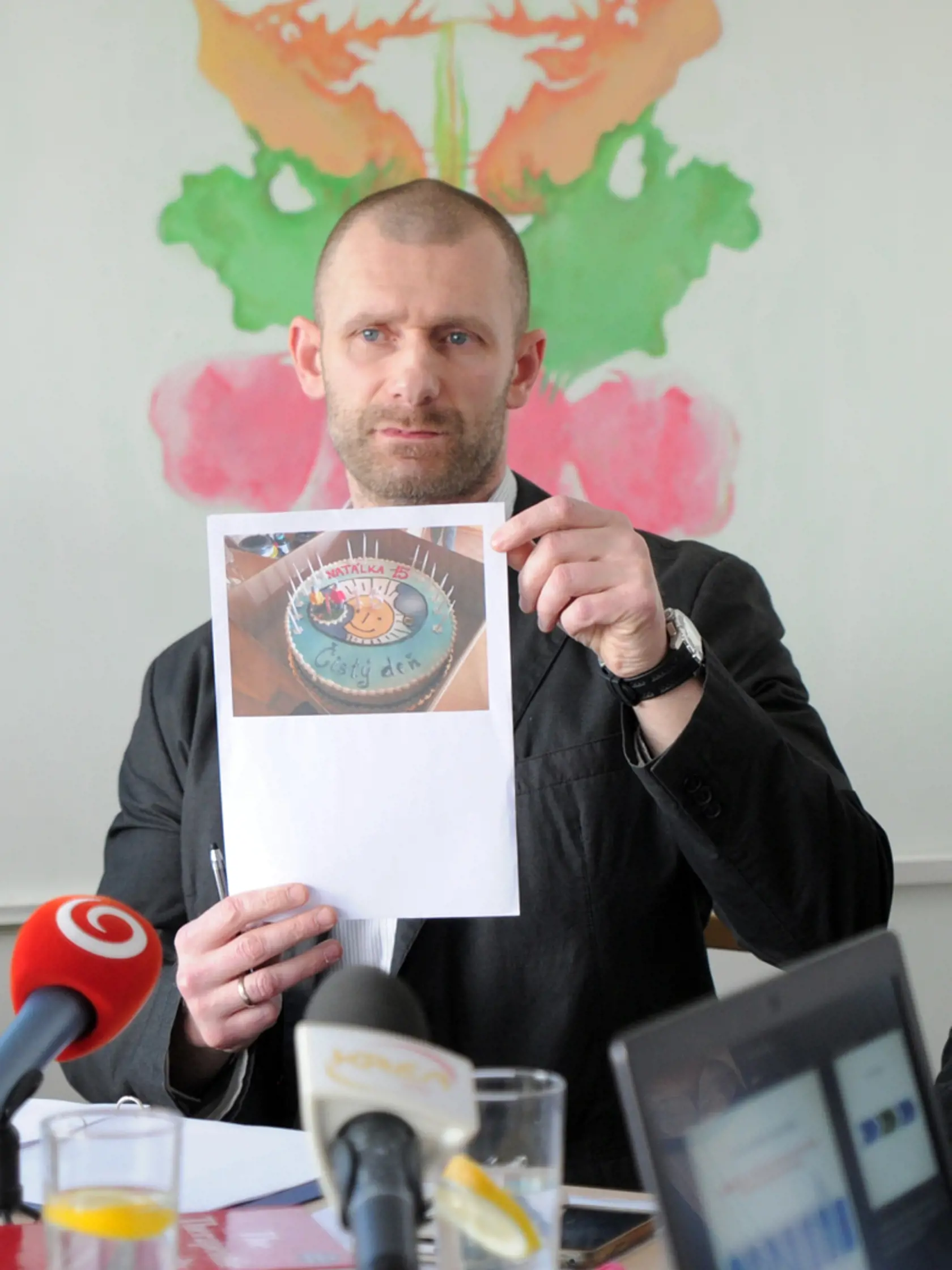 Riaditeľovi Čistého dňa sa exposlancove konanie nepáči, obrátil sa na komoru s podnetom.